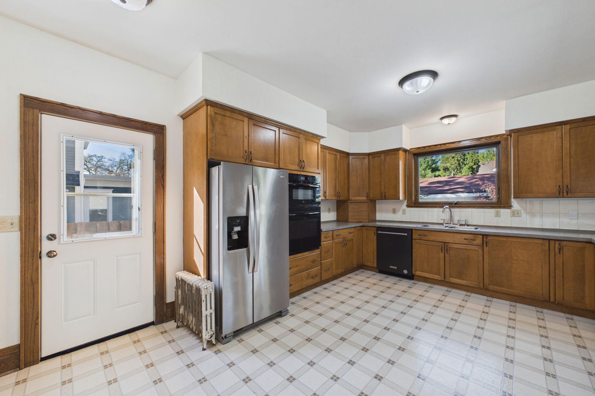 View of Residential at 1663 Berkeley Avenue, Saint Paul MN 55105, Saint Paul (12 of 38) - Mike Wilen | Minnesota Team Real Estate