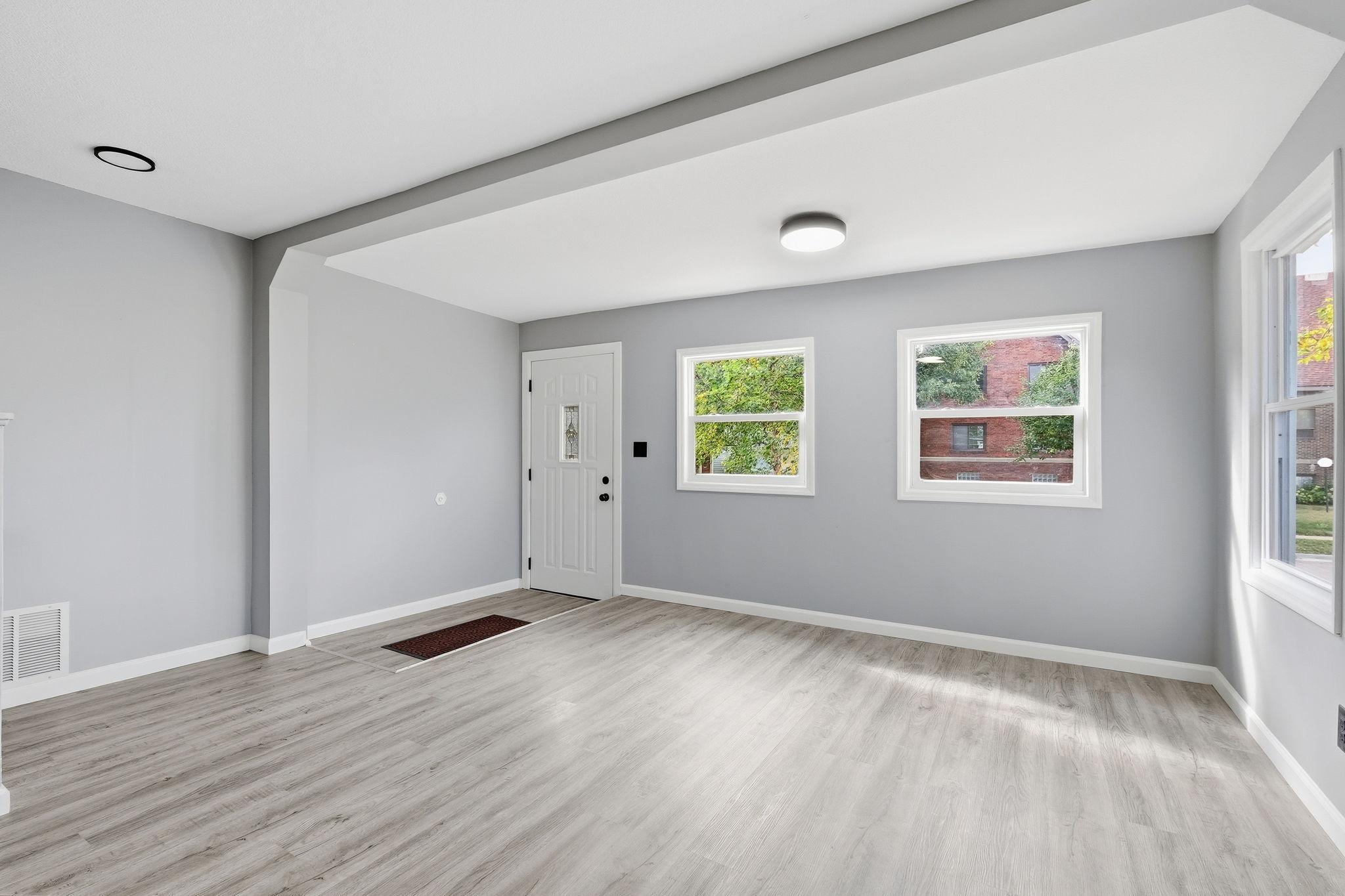 View of Residential at 2423 Quincy Street, Minneapolis MN 55418, Minneapolis (8 of 55) - Mike Wilen | Minnesota Team Real Estate