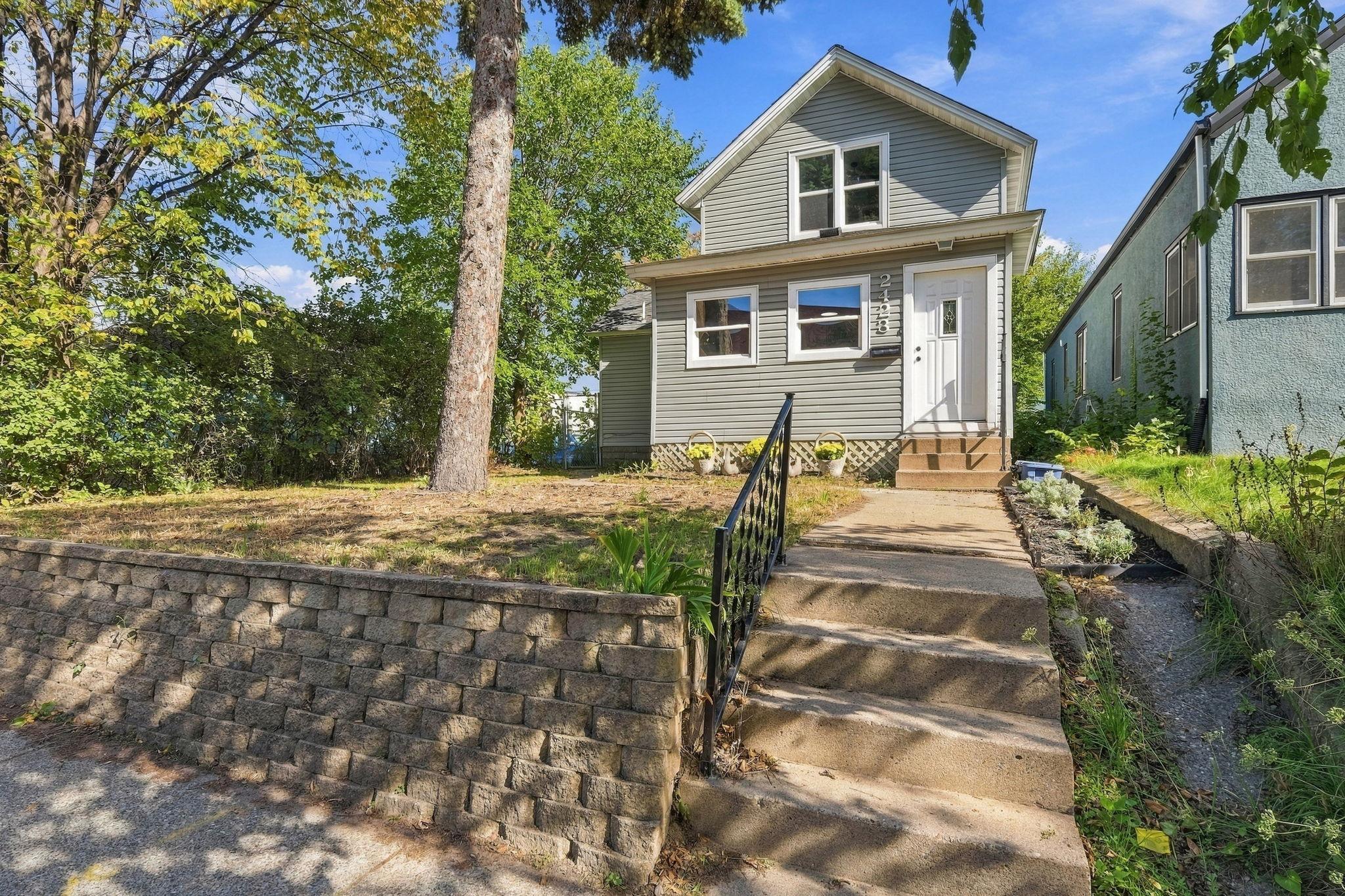 View of Residential at 2423 Quincy Street, Minneapolis MN 55418, Minneapolis (3 of 55) - Mike Wilen | Minnesota Team Real Estate