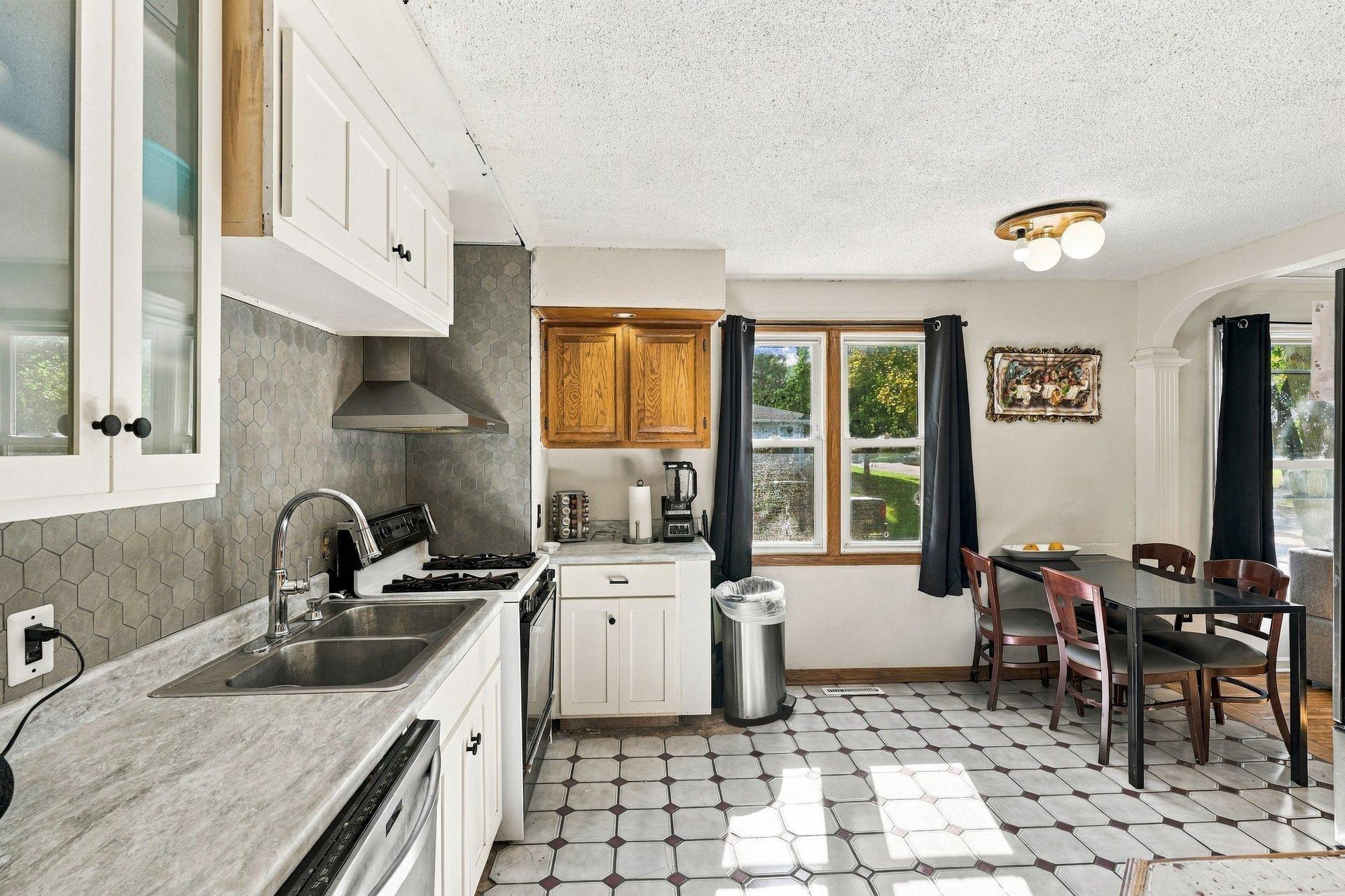 View of Residential at 1255 6th Avenue, South Saint Paul MN 55075, South Saint Paul (16 of 37) - Mike Wilen | Minnesota Team Real Estate