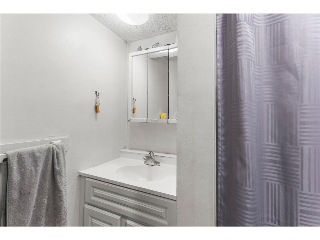 View of Residential Income at 2313 Polk Street, Minneapolis MN 55418, Minneapolis (7 of 33) - Mike Wilen | Minnesota Team Real Estate