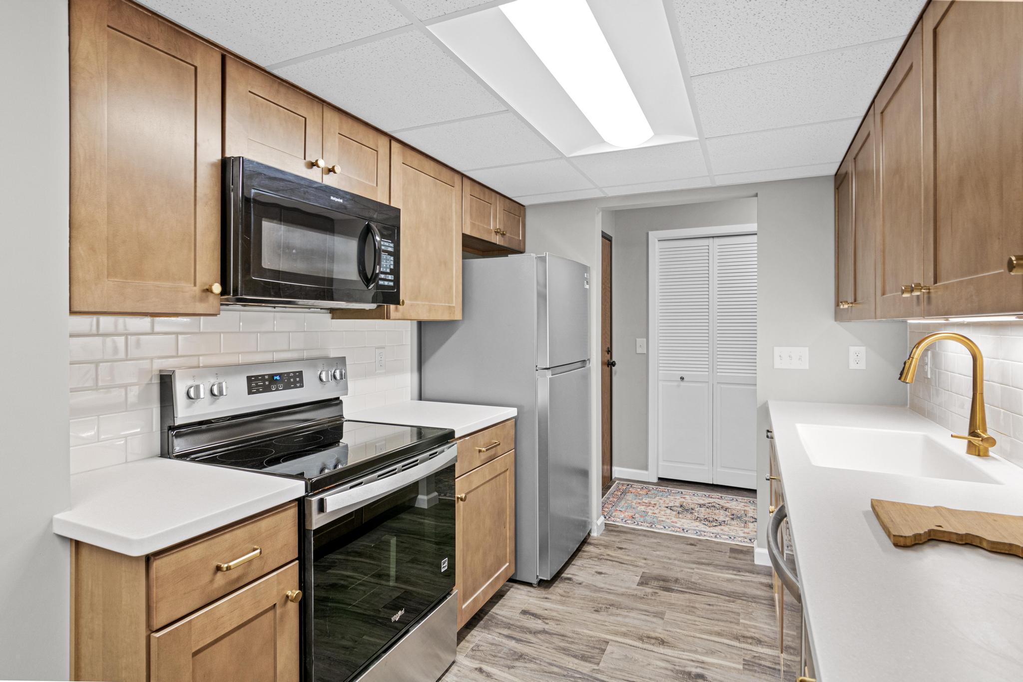 View of Residential at 8013 Xerxes Avenue #B103, Bloomington MN 55431, Bloomington (9 of 27) - Mike Wilen | Minnesota Team Real Estate