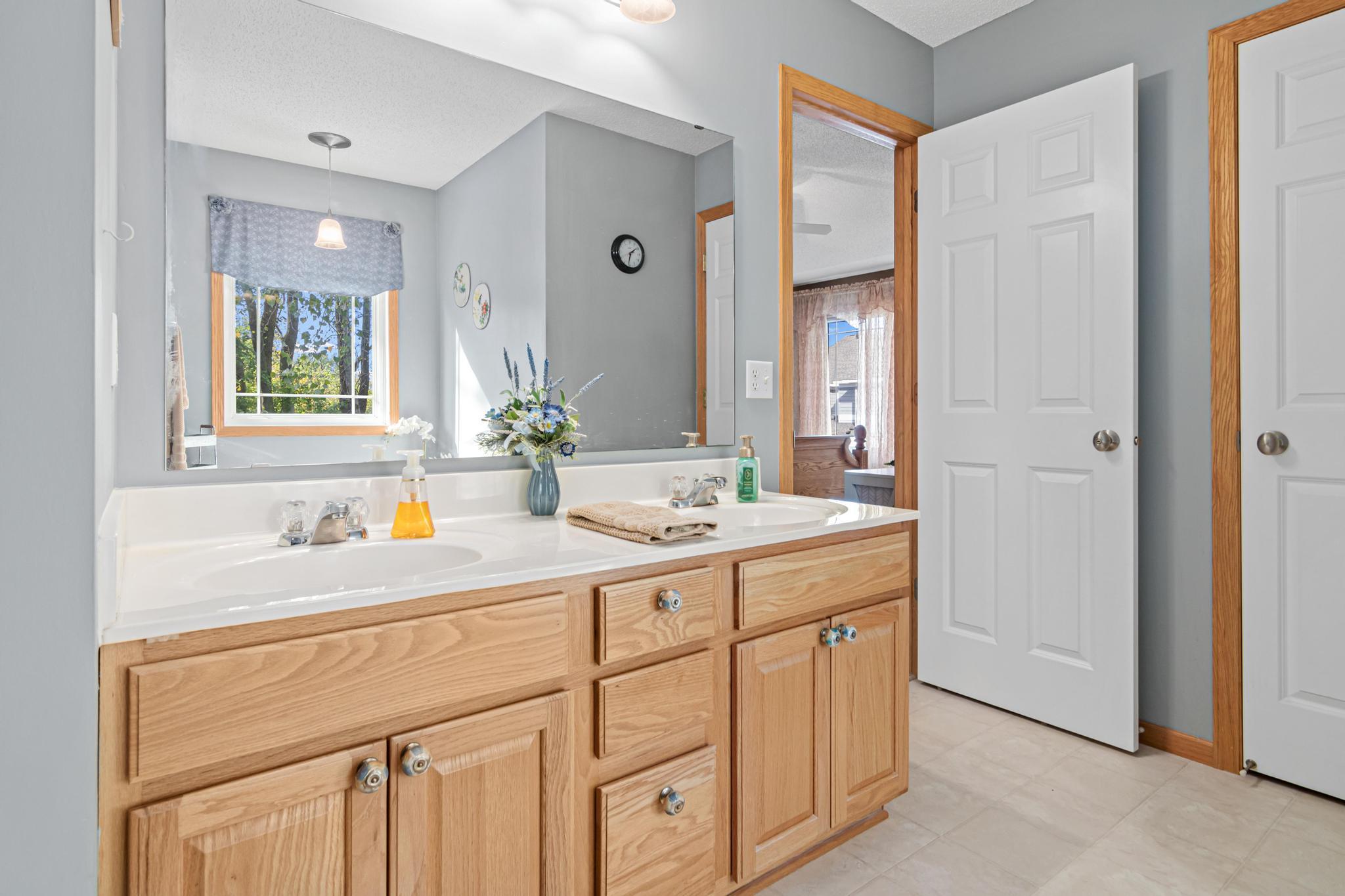 View of Residential at 629 Sutherland Drive, Woodbury MN 55129, Woodbury (25 of 35) - Mike Wilen | Minnesota Team Real Estate