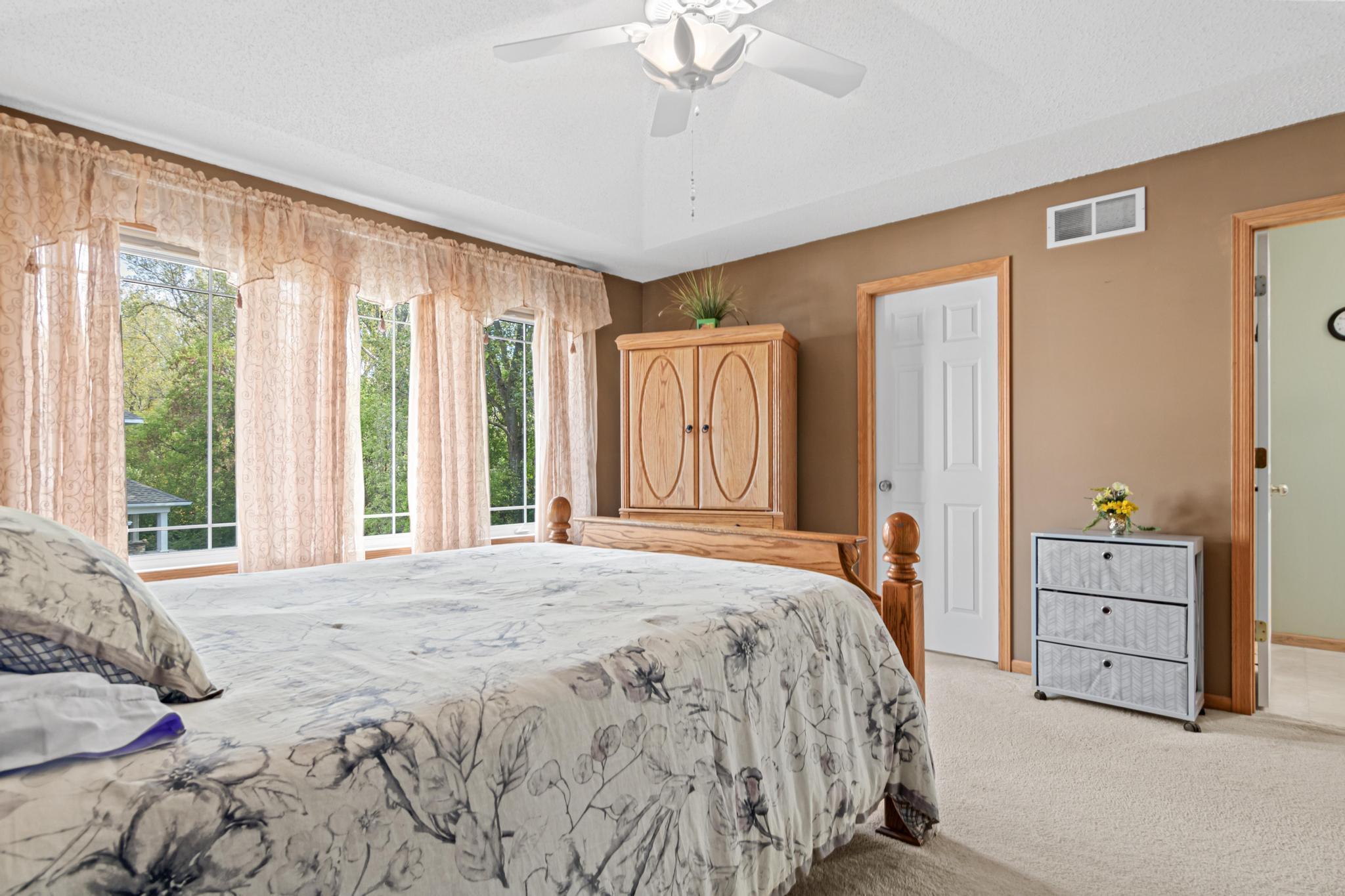 View of Residential at 629 Sutherland Drive, Woodbury MN 55129, Woodbury (22 of 35) - Mike Wilen | Minnesota Team Real Estate