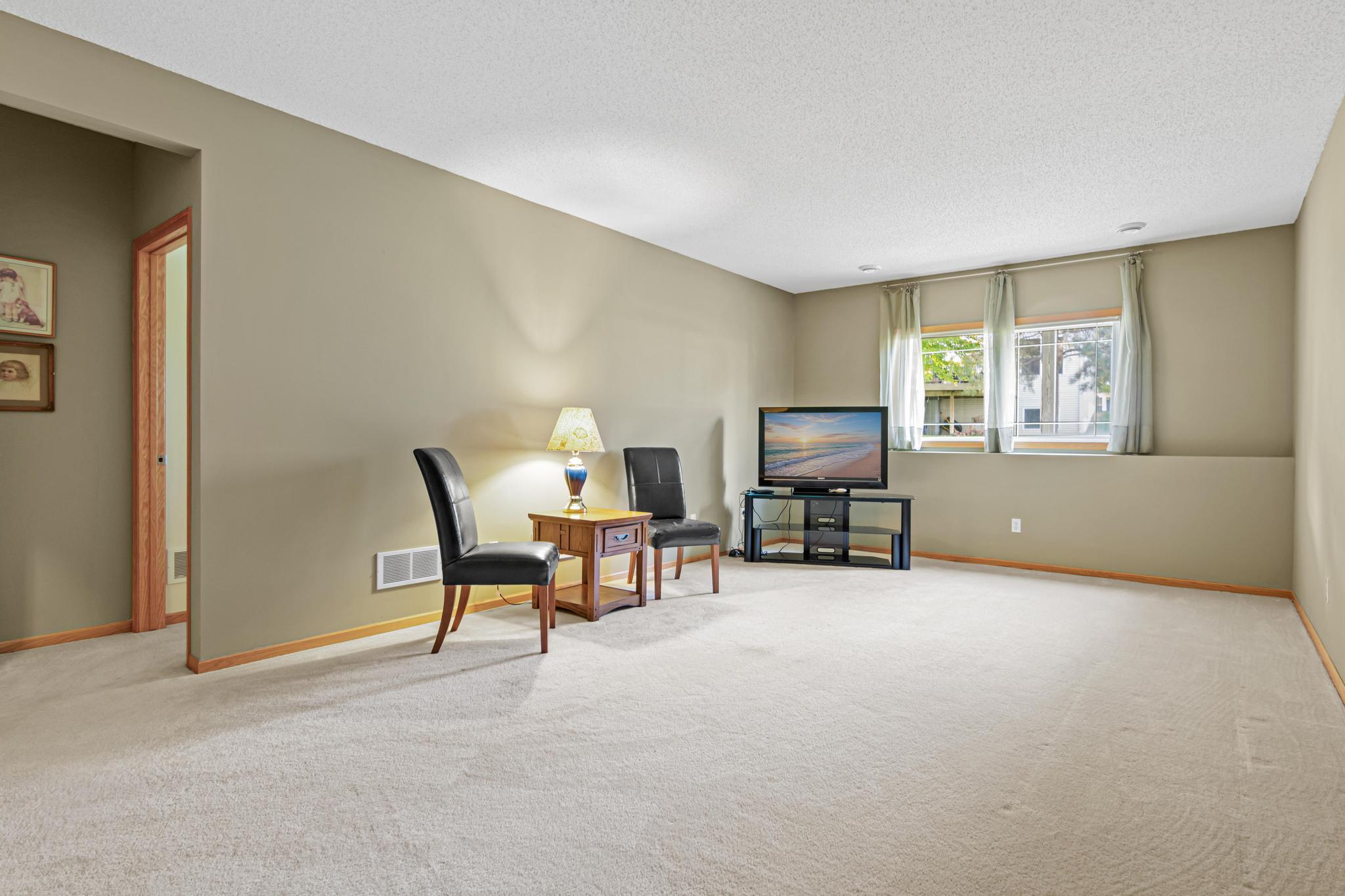 View of Residential at 629 Sutherland Drive, Woodbury MN 55129, Woodbury (14 of 35) - Mike Wilen | Minnesota Team Real Estate