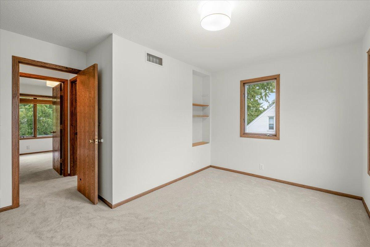View of Residential at 6618 Humboldt Avenue, Richfield MN 55423, Richfield (31 of 35) - Mike Wilen | Minnesota Team Real Estate