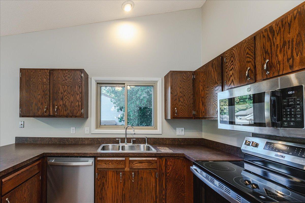 View of Residential at 299 River Woods Lane, Burnsville MN 55337, Burnsville (21 of 60) - Mike Wilen | Minnesota Team Real Estate