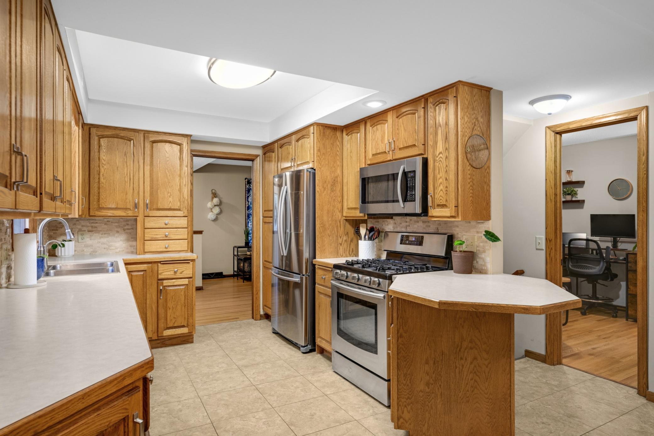 View of Residential at 5429 Sumter Avenue, New Hope MN 55428, New Hope (9 of 32) - Mike Wilen | Minnesota Team Real Estate