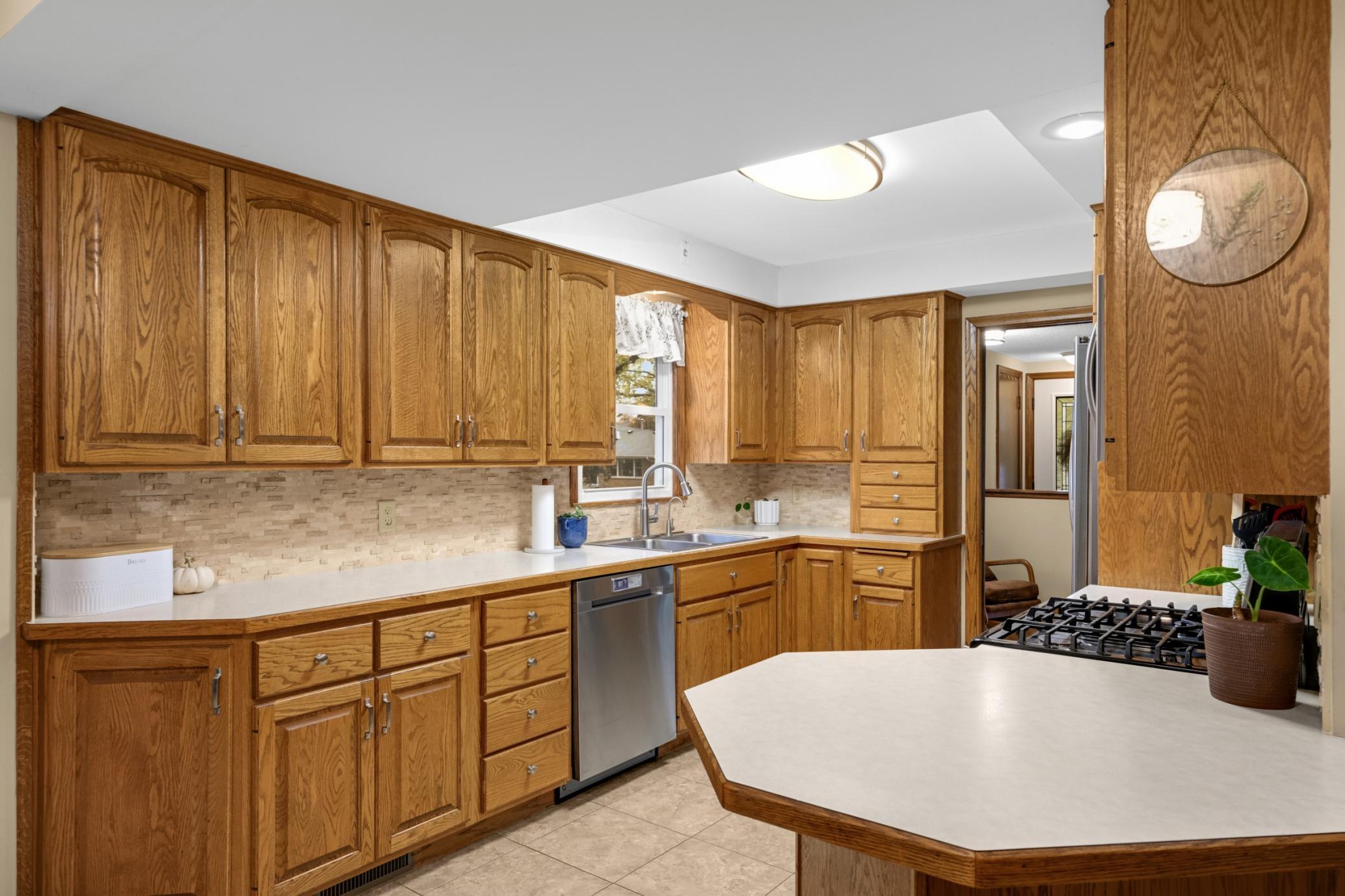 View of Residential at 5429 Sumter Avenue, New Hope MN 55428, New Hope (8 of 32) - Mike Wilen | Minnesota Team Real Estate