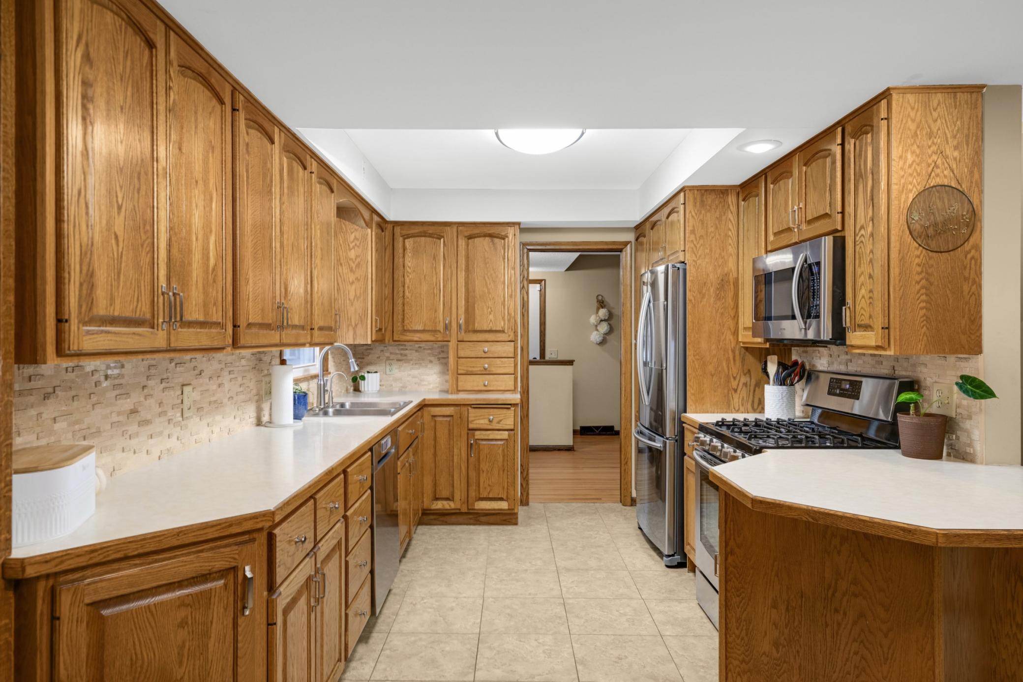 View of Residential at 5429 Sumter Avenue, New Hope MN 55428, New Hope (7 of 32) - Mike Wilen | Minnesota Team Real Estate
