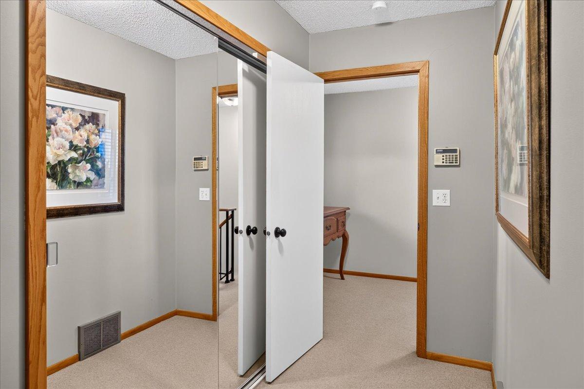 View of Residential at 5424 Sanibel Drive, Minnetonka MN 55343, Minnetonka (25 of 41) - Mike Wilen | Minnesota Team Real Estate