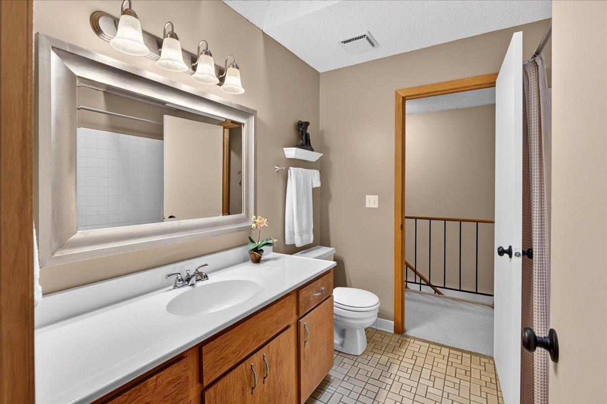 View of Residential at 5424 Sanibel Drive, Minnetonka MN 55343, Minnetonka (27 of 41) - Mike Wilen | Minnesota Team Real Estate