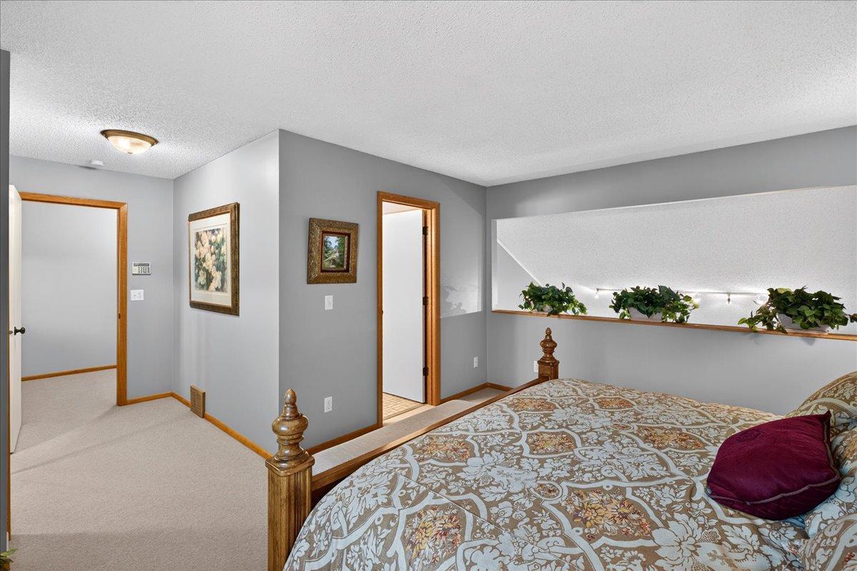 View of Residential at 5424 Sanibel Drive, Minnetonka MN 55343, Minnetonka (24 of 41) - Mike Wilen | Minnesota Team Real Estate