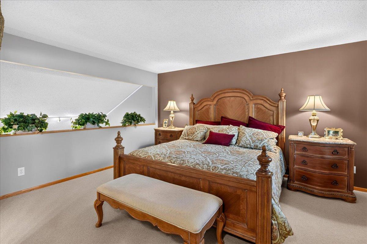 View of Residential at 5424 Sanibel Drive, Minnetonka MN 55343, Minnetonka (23 of 41) - Mike Wilen | Minnesota Team Real Estate