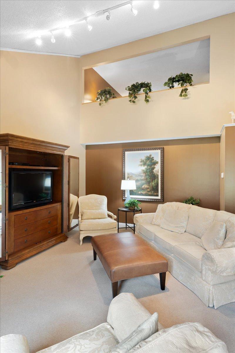 View of Residential at 5424 Sanibel Drive, Minnetonka MN 55343, Minnetonka (16 of 41) - Mike Wilen | Minnesota Team Real Estate