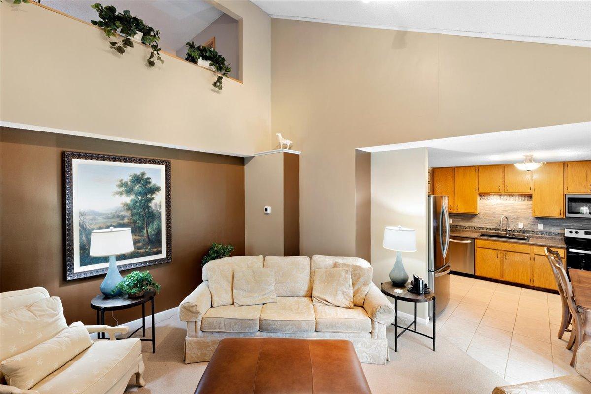 View of Residential at 5424 Sanibel Drive, Minnetonka MN 55343, Minnetonka (15 of 41) - Mike Wilen | Minnesota Team Real Estate