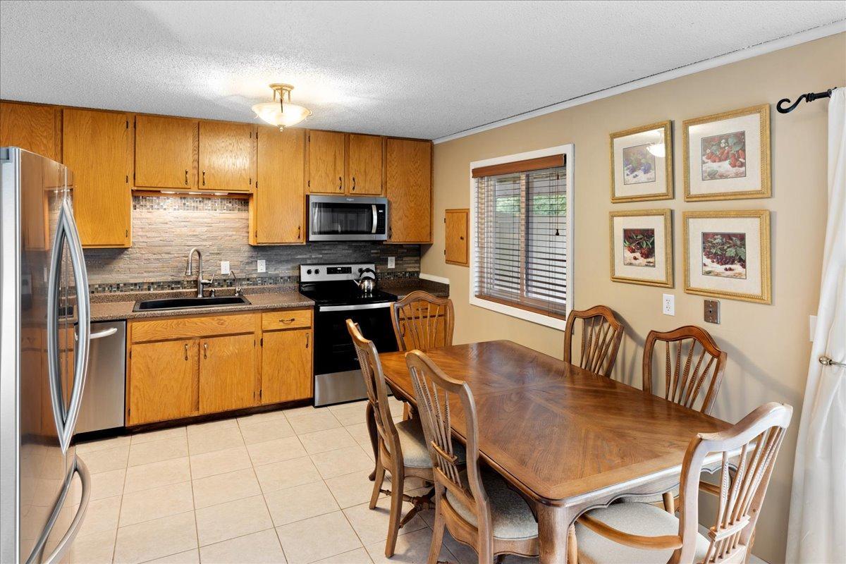 View of Residential at 5424 Sanibel Drive, Minnetonka MN 55343, Minnetonka (9 of 41) - Mike Wilen | Minnesota Team Real Estate