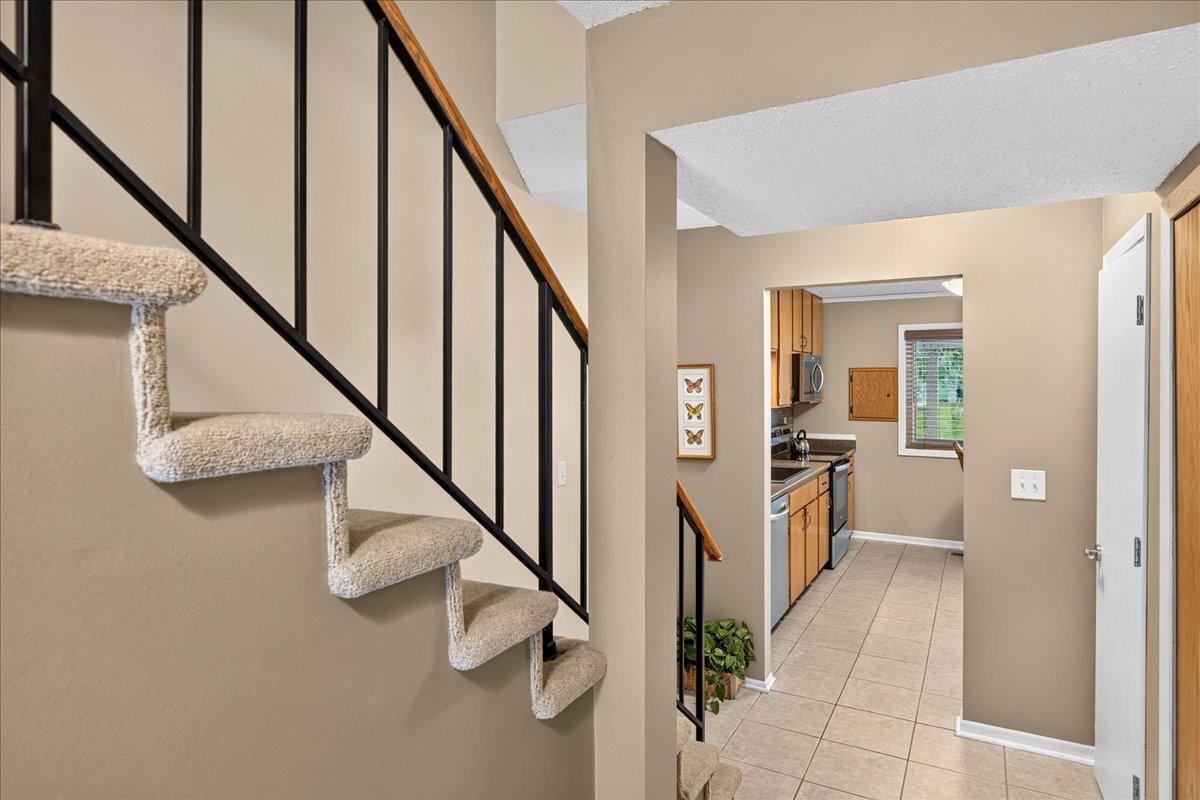 View of Residential at 5424 Sanibel Drive, Minnetonka MN 55343, Minnetonka (5 of 41) - Mike Wilen | Minnesota Team Real Estate