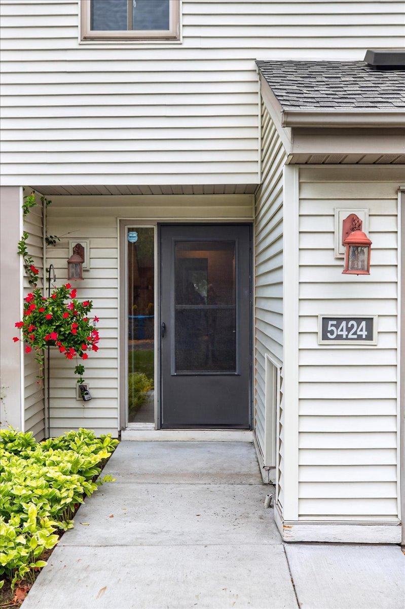 View of (TH) Side x Side at 5424 Sanibel Drive, Minnetonka - Mike Wilen | Minnesota Team Real Estate