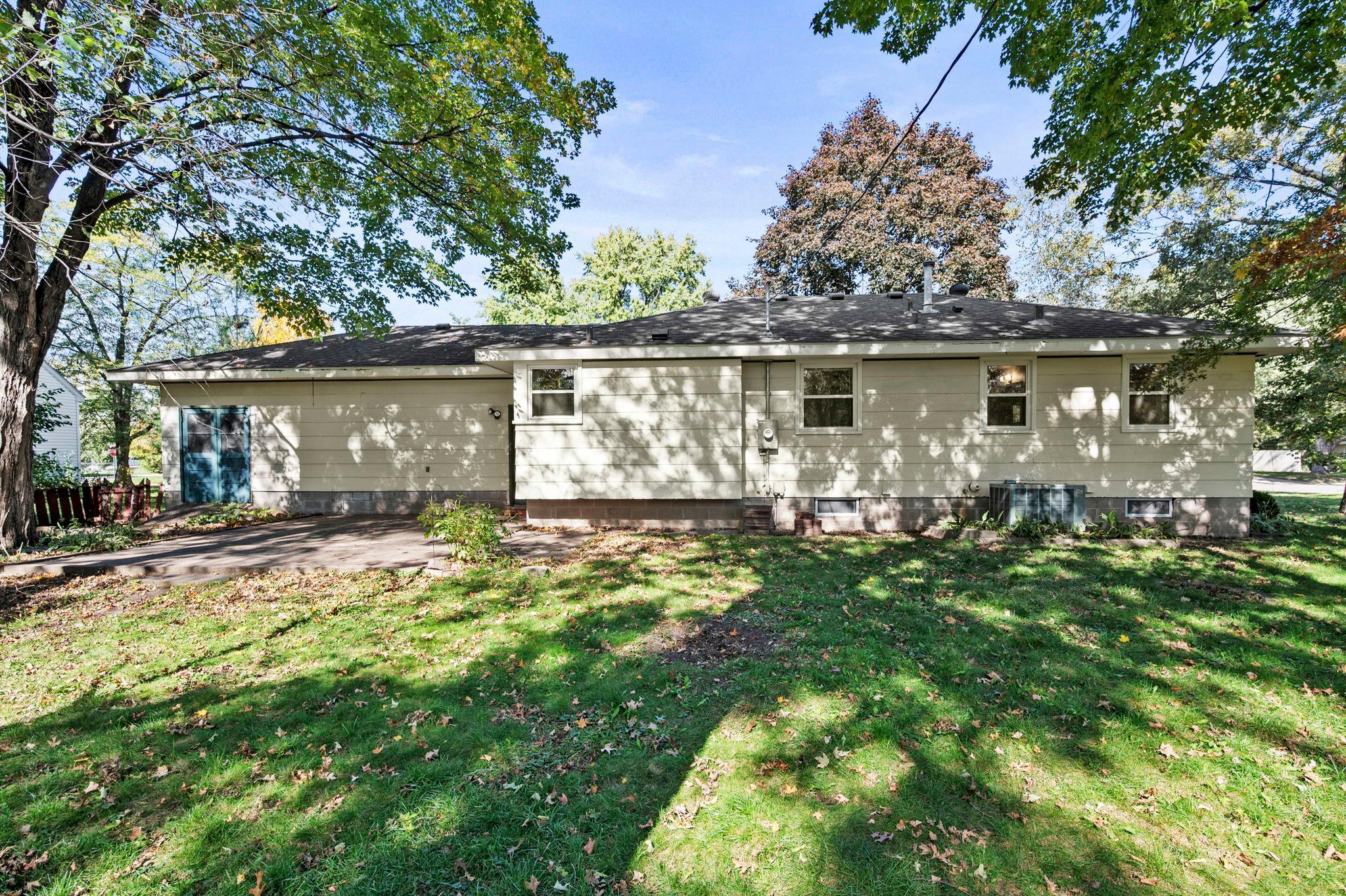 View of Residential at 6609 74th Avenue, Brooklyn Park MN 55428, Brooklyn Park (32 of 38) - Mike Wilen | Minnesota Team Real Estate