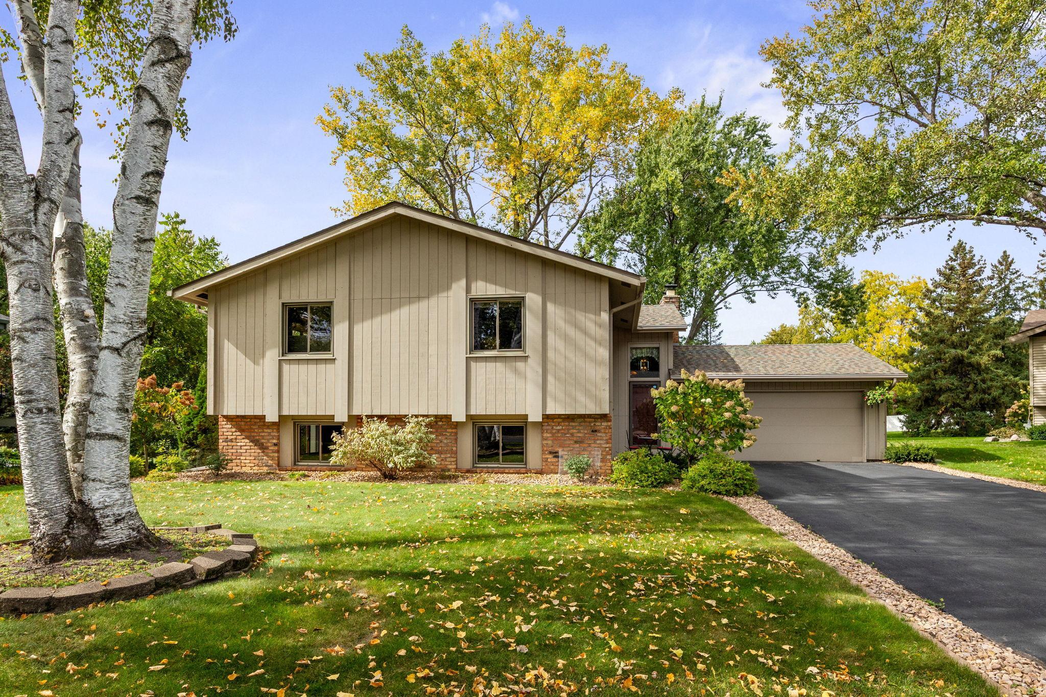 View of Single Family at 6805 Evergreen Lane, Maple Grove - Mike Wilen | Minnesota Team Real Estate