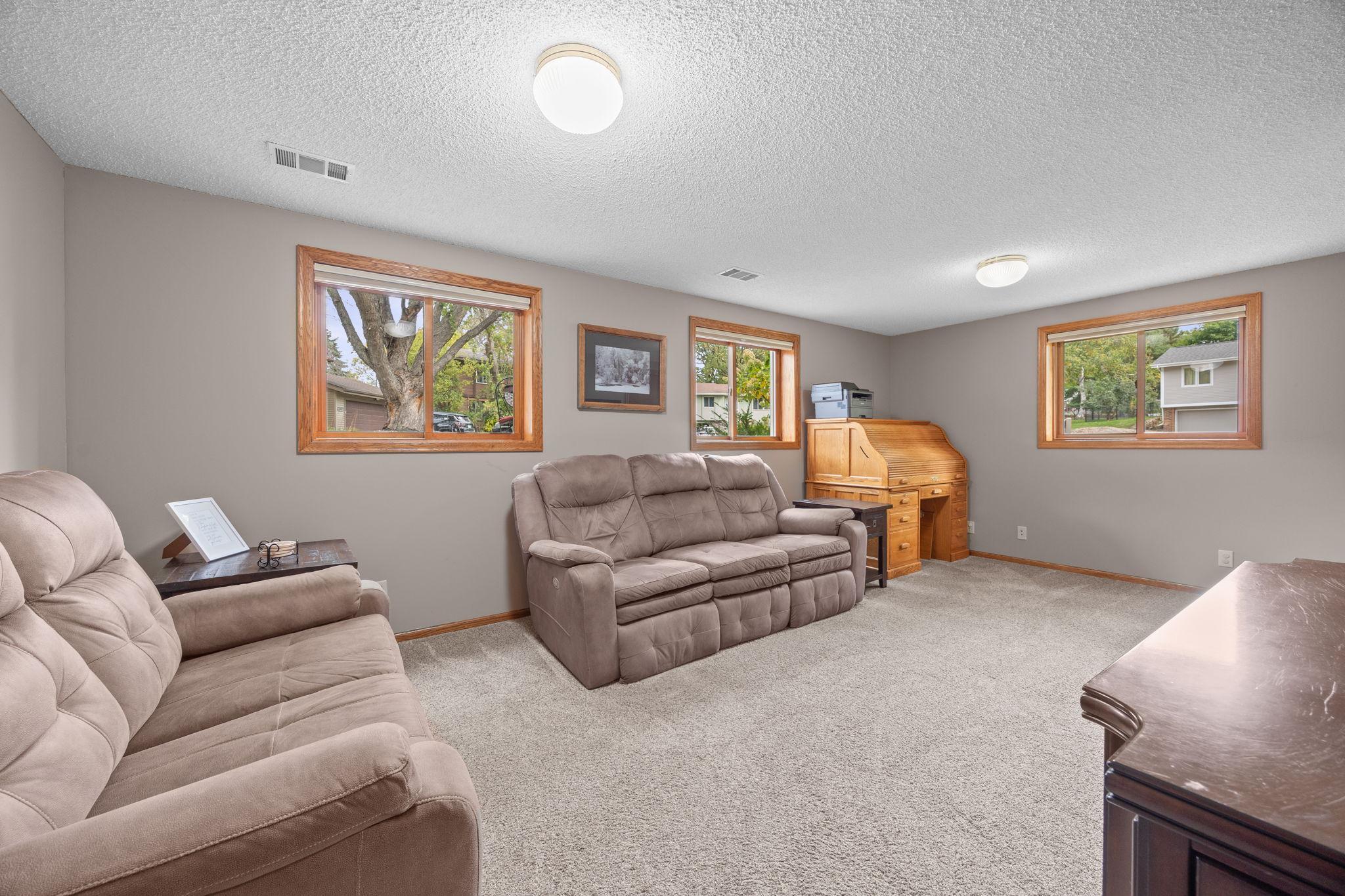 View of Residential at 6805 Evergreen Lane, Maple Grove MN 55369, Maple Grove (14 of 24) - Mike Wilen | Minnesota Team Real Estate