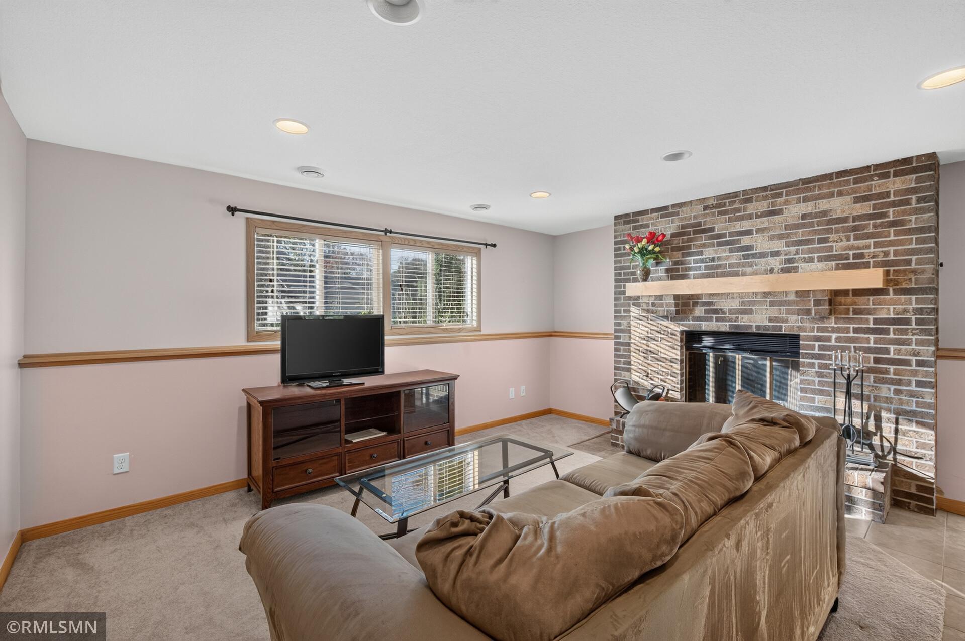 View of Residential at 4292 Heritage Drive, Vadnais Heights MN 55127, Vadnais Heights (27 of 36) - Mike Wilen | Minnesota Team Real Estate