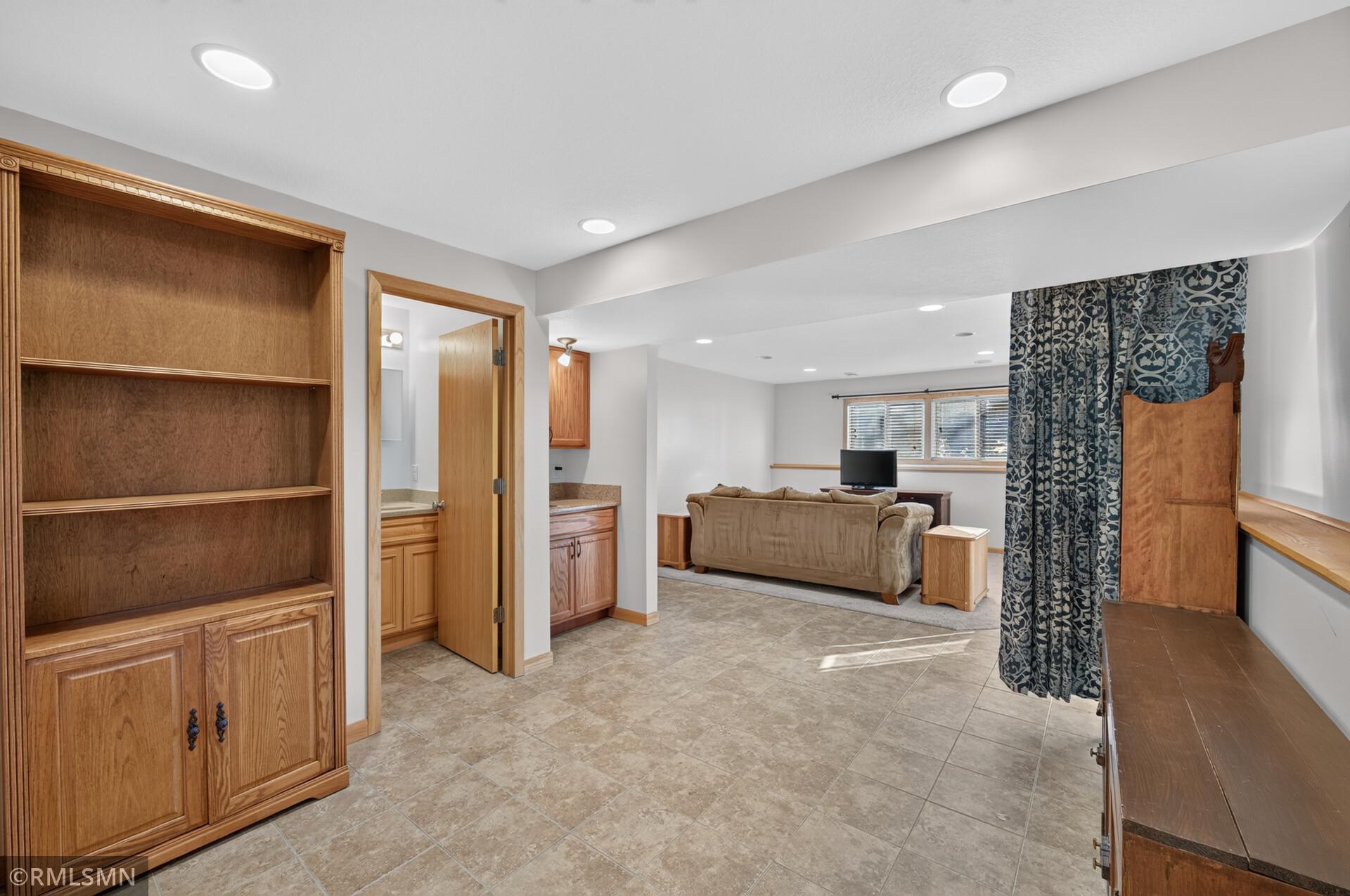 View of Residential at 4292 Heritage Drive, Vadnais Heights MN 55127, Vadnais Heights (25 of 36) - Mike Wilen | Minnesota Team Real Estate
