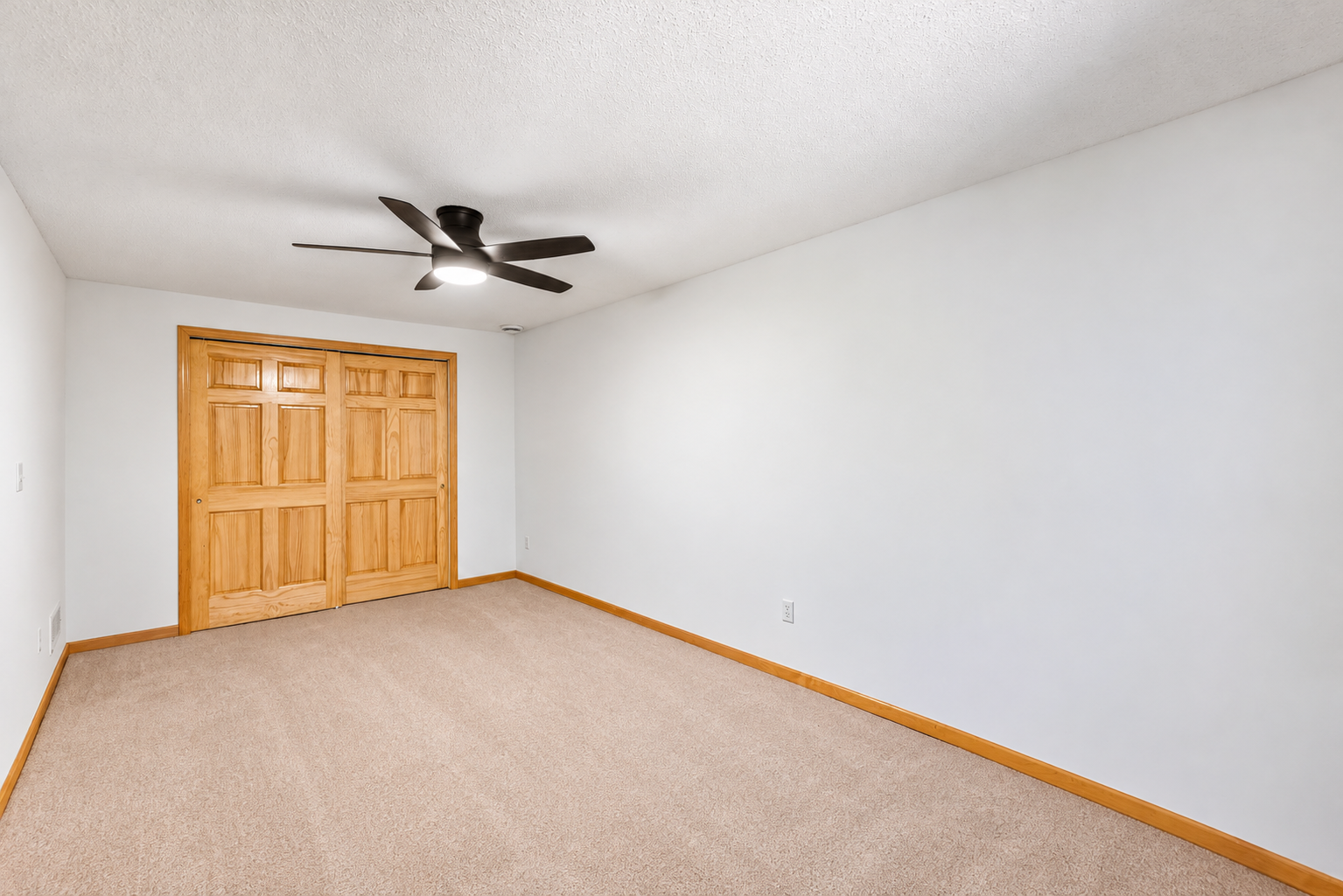 View of Residential at 9780 Cupola Lane, Eden Prairie MN 55347, Eden Prairie (38 of 51) - Mike Wilen | Minnesota Team Real Estate