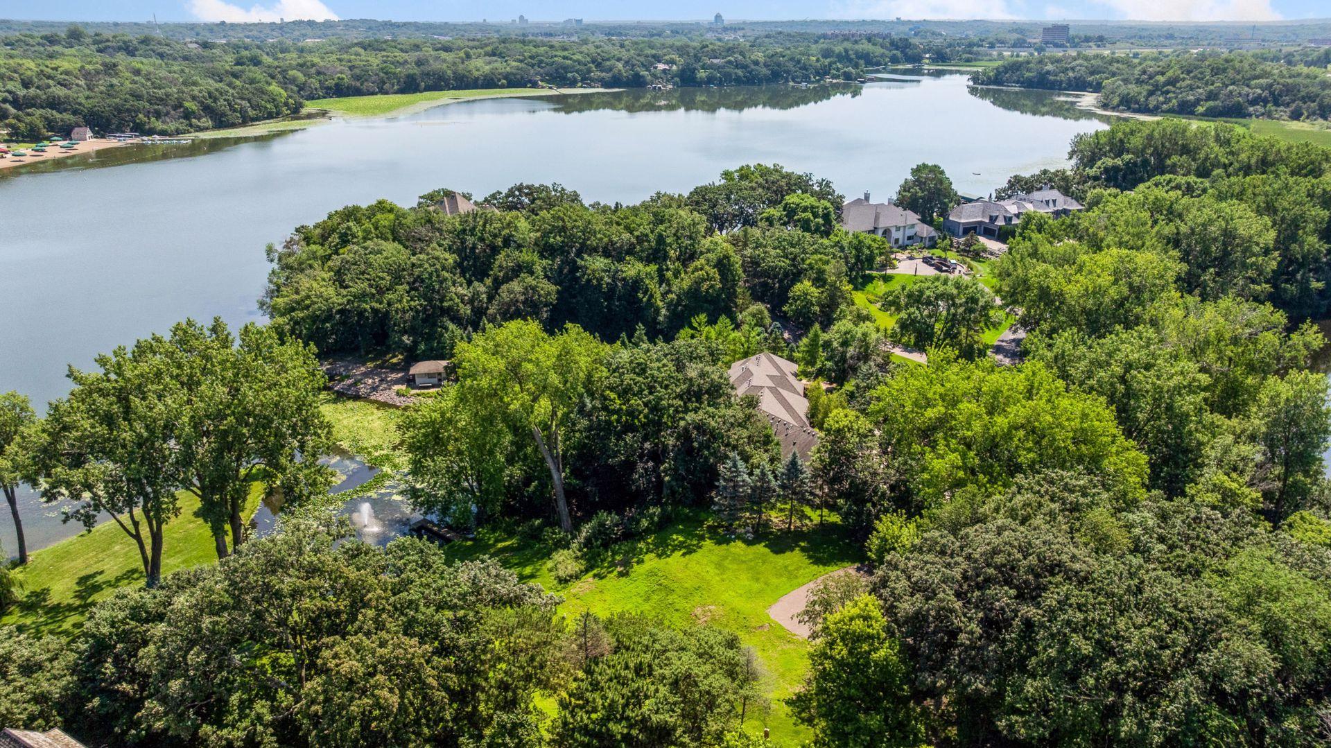 View of Residential at 6851 Beach Road, Eden Prairie MN 55344, Eden Prairie (8 of 18) - Mike Wilen | Minnesota Team Real Estate