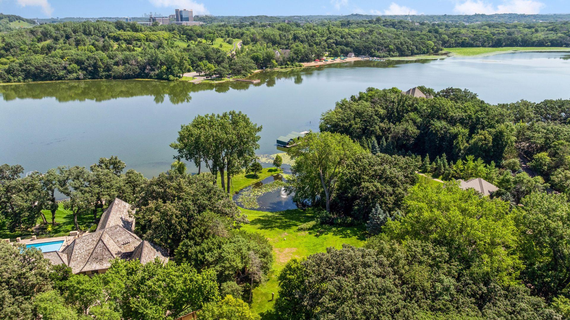 View of Residential at 6851 Beach Road, Eden Prairie MN 55344, Eden Prairie (5 of 18) - Mike Wilen | Minnesota Team Real Estate