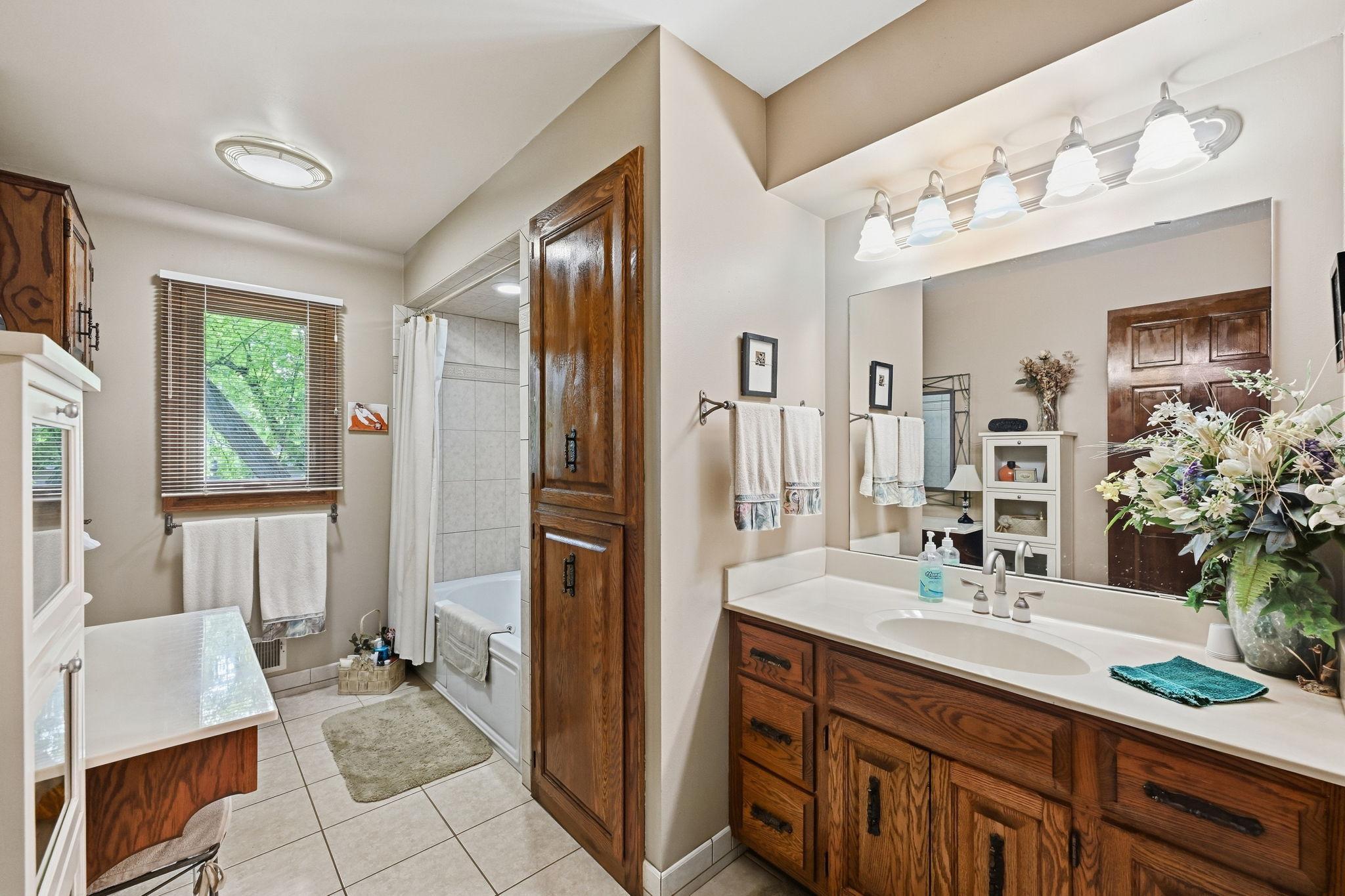View of Residential at 18731 Maple Leaf Drive, Eden Prairie MN 55346, Eden Prairie (17 of 30) - Mike Wilen | Minnesota Team Real Estate