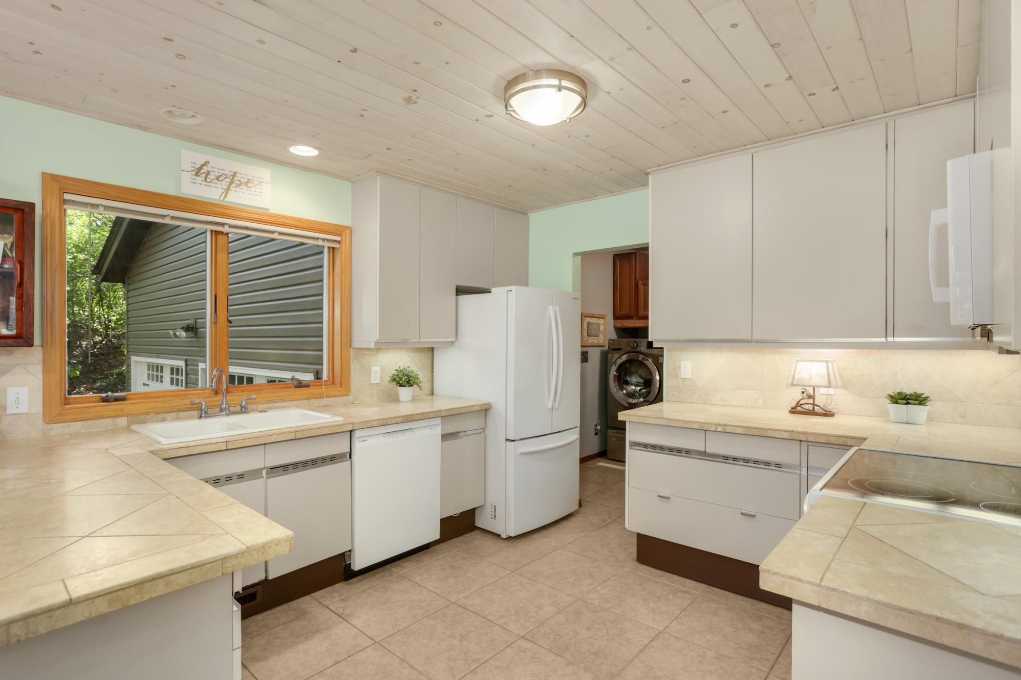 View of Residential at 10294 Oak Shore Drive, Lakeville MN 55044, Lakeville (17 of 52) - Mike Wilen | Minnesota Team Real Estate