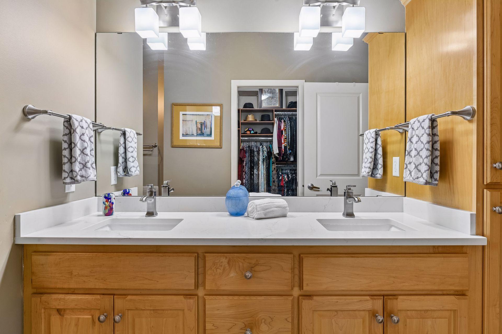 View of Residential at 18920 Dorenkemper Place, Eden Prairie MN 55347, Eden Prairie (47 of 73) - Mike Wilen | Minnesota Team Real Estate