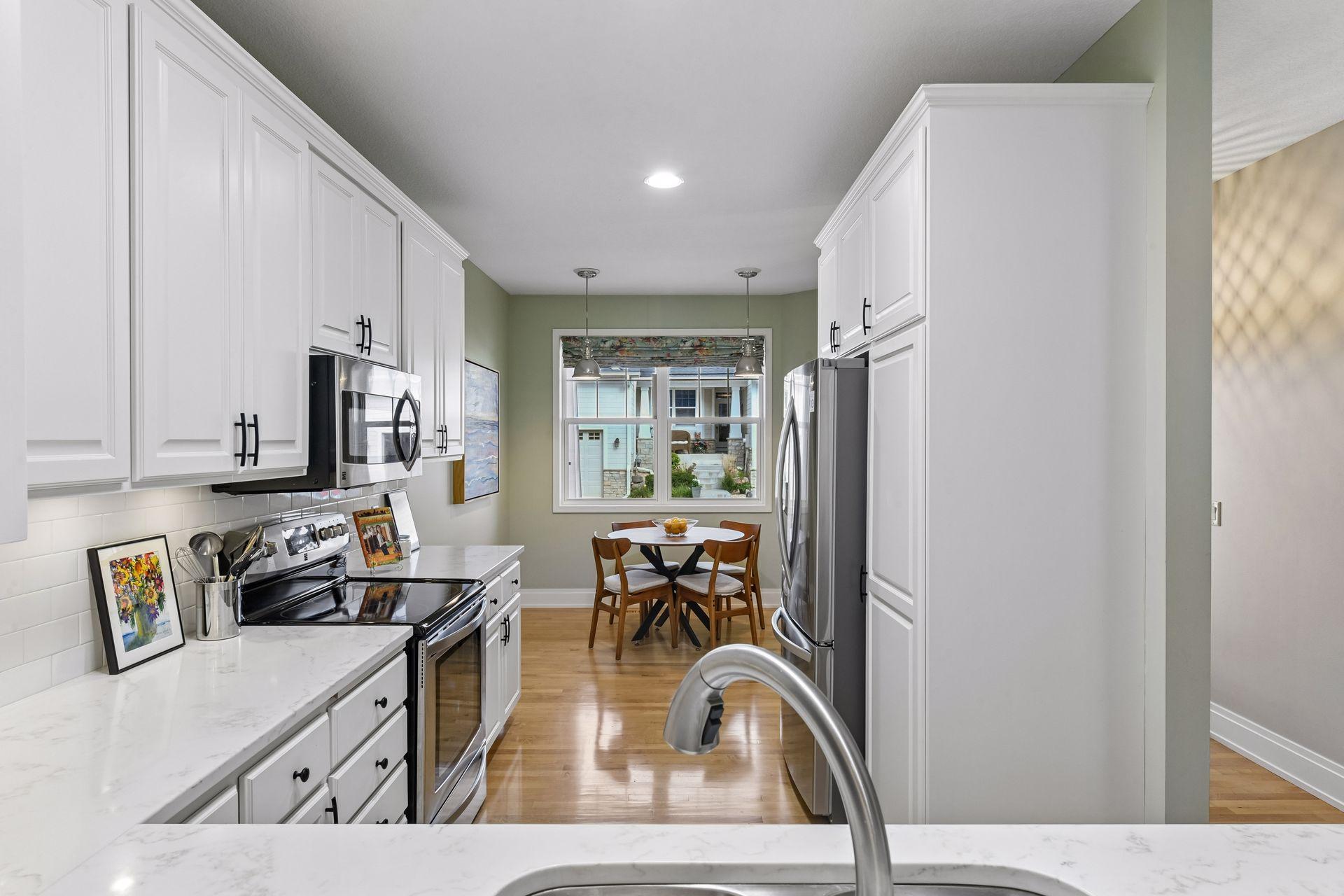 View of Residential at 18920 Dorenkemper Place, Eden Prairie MN 55347, Eden Prairie (27 of 73) - Mike Wilen | Minnesota Team Real Estate