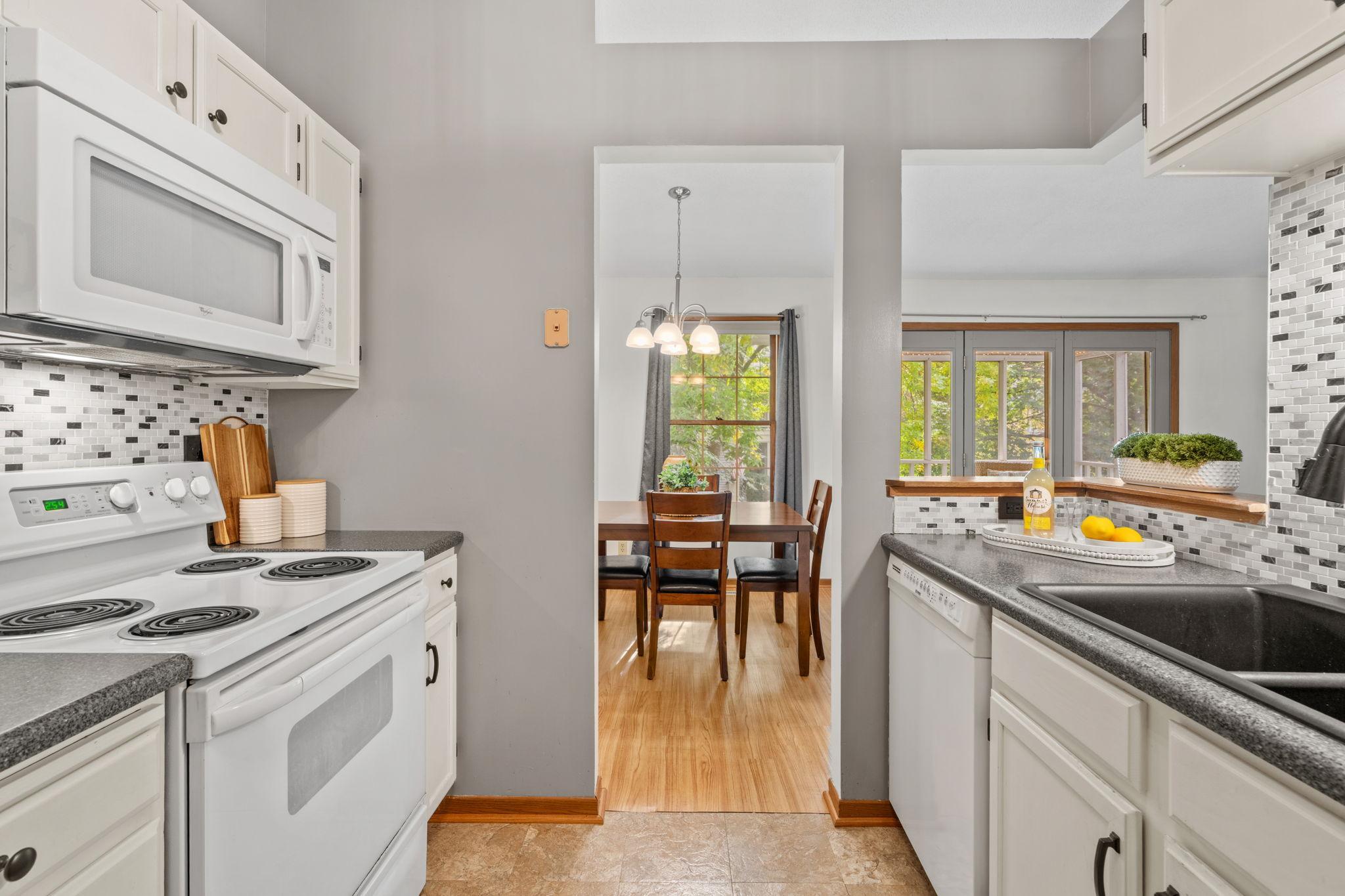 View of Residential at 10932 Quebec Avenue, Bloomington MN 55438, Bloomington (22 of 42) - Mike Wilen | Minnesota Team Real Estate