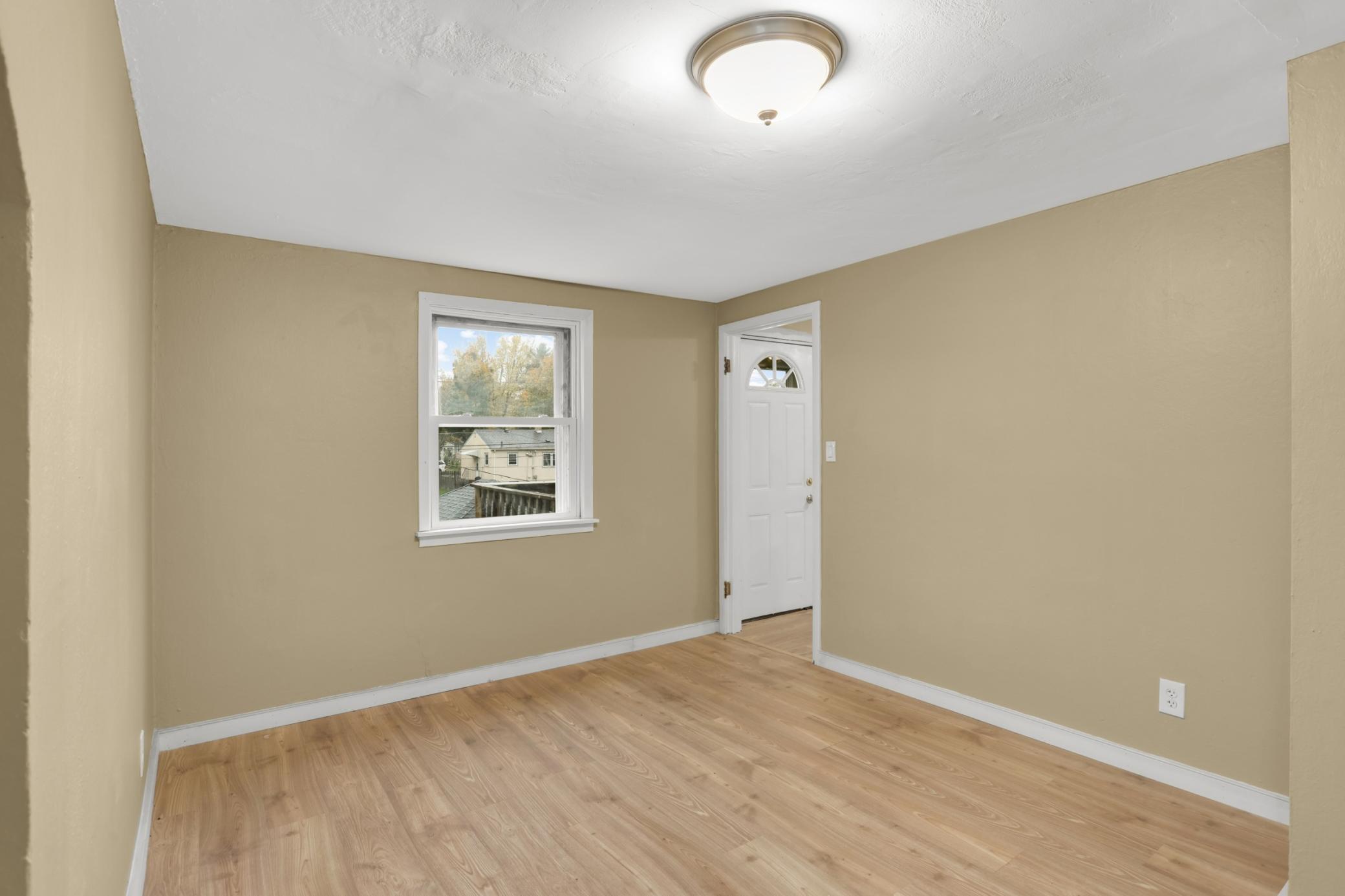 View of Residential at 966 Hawthorne Avenue, Saint Paul MN 55106, Saint Paul (28 of 42) - Mike Wilen | Minnesota Team Real Estate