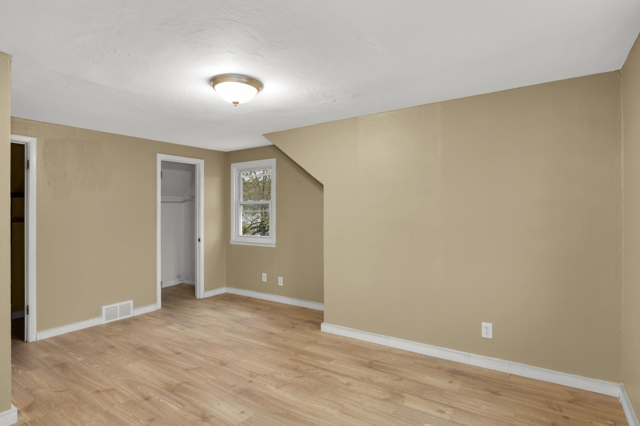 View of Residential at 966 Hawthorne Avenue, Saint Paul MN 55106, Saint Paul (27 of 42) - Mike Wilen | Minnesota Team Real Estate