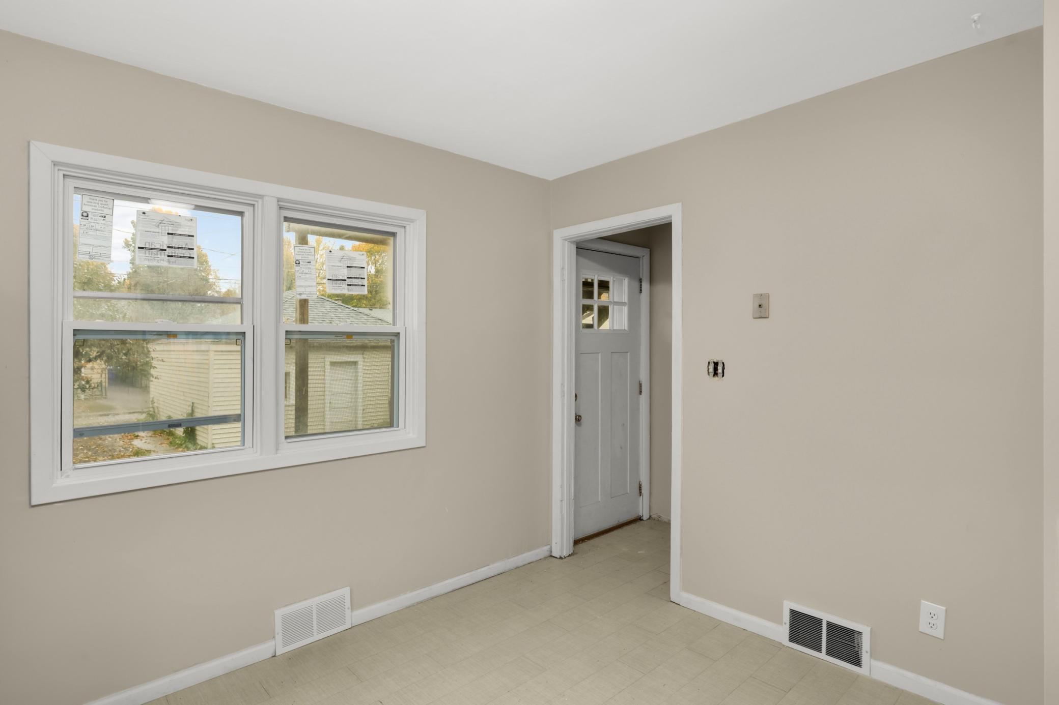 View of Residential at 966 Hawthorne Avenue, Saint Paul MN 55106, Saint Paul (14 of 42) - Mike Wilen | Minnesota Team Real Estate