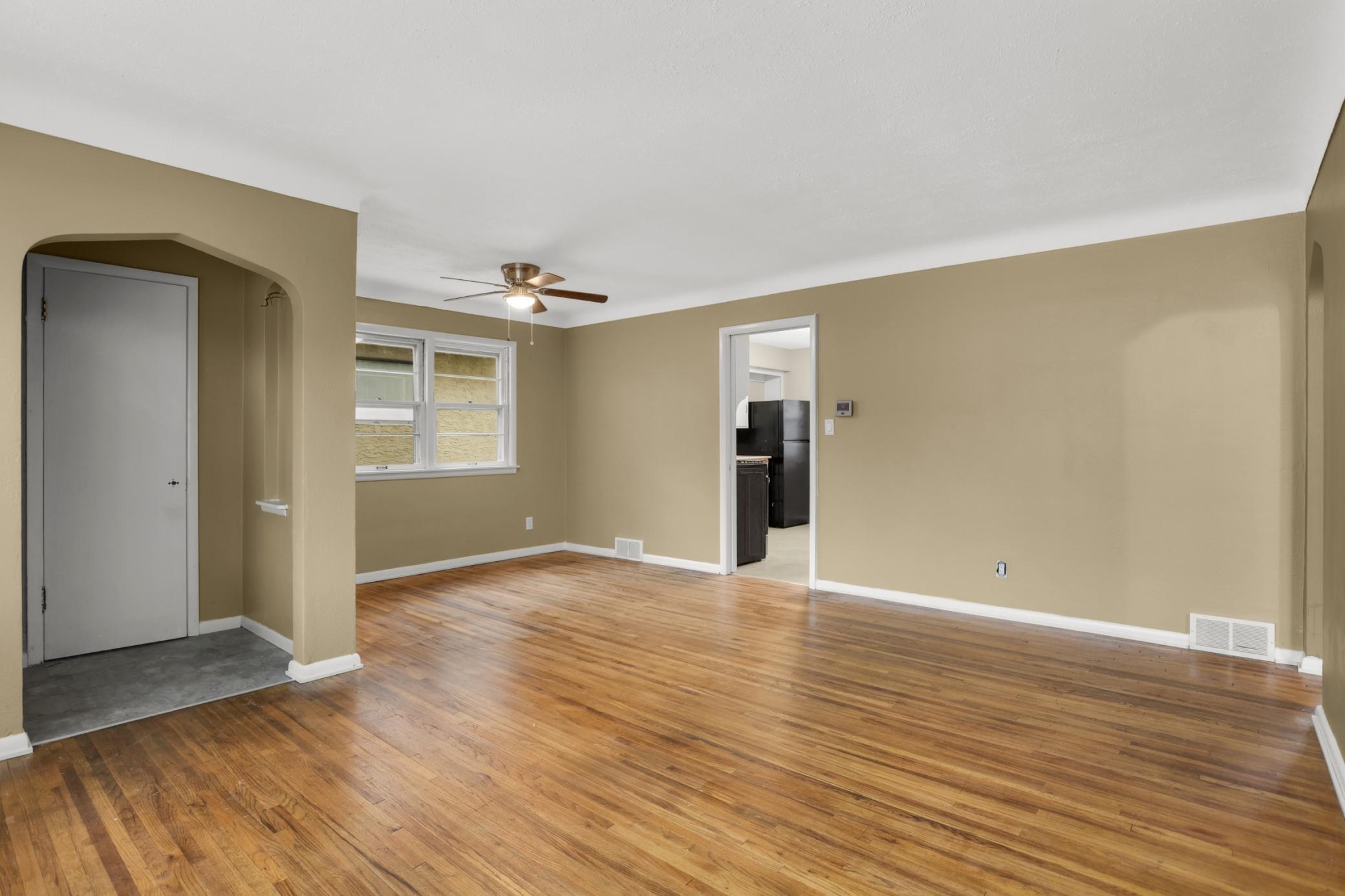 View of Residential at 966 Hawthorne Avenue, Saint Paul MN 55106, Saint Paul (7 of 42) - Mike Wilen | Minnesota Team Real Estate