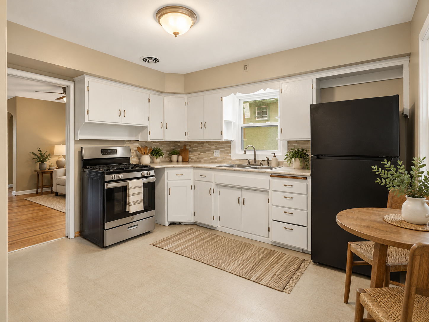 View of Residential at 966 Hawthorne Avenue, Saint Paul MN 55106, Saint Paul (11 of 42) - Mike Wilen | Minnesota Team Real Estate