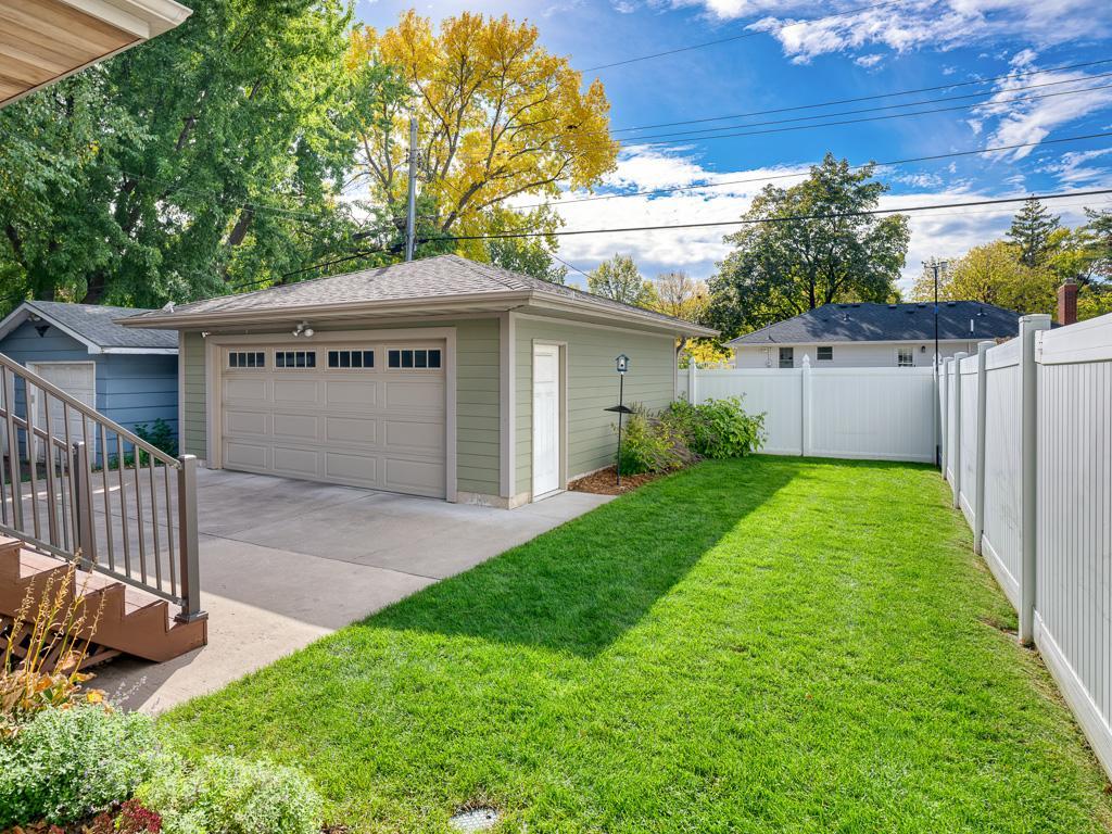 View of Residential at 1173 Saint Paul Avenue, Saint Paul MN 55116, Saint Paul (35 of 38) - Mike Wilen | Minnesota Team Real Estate