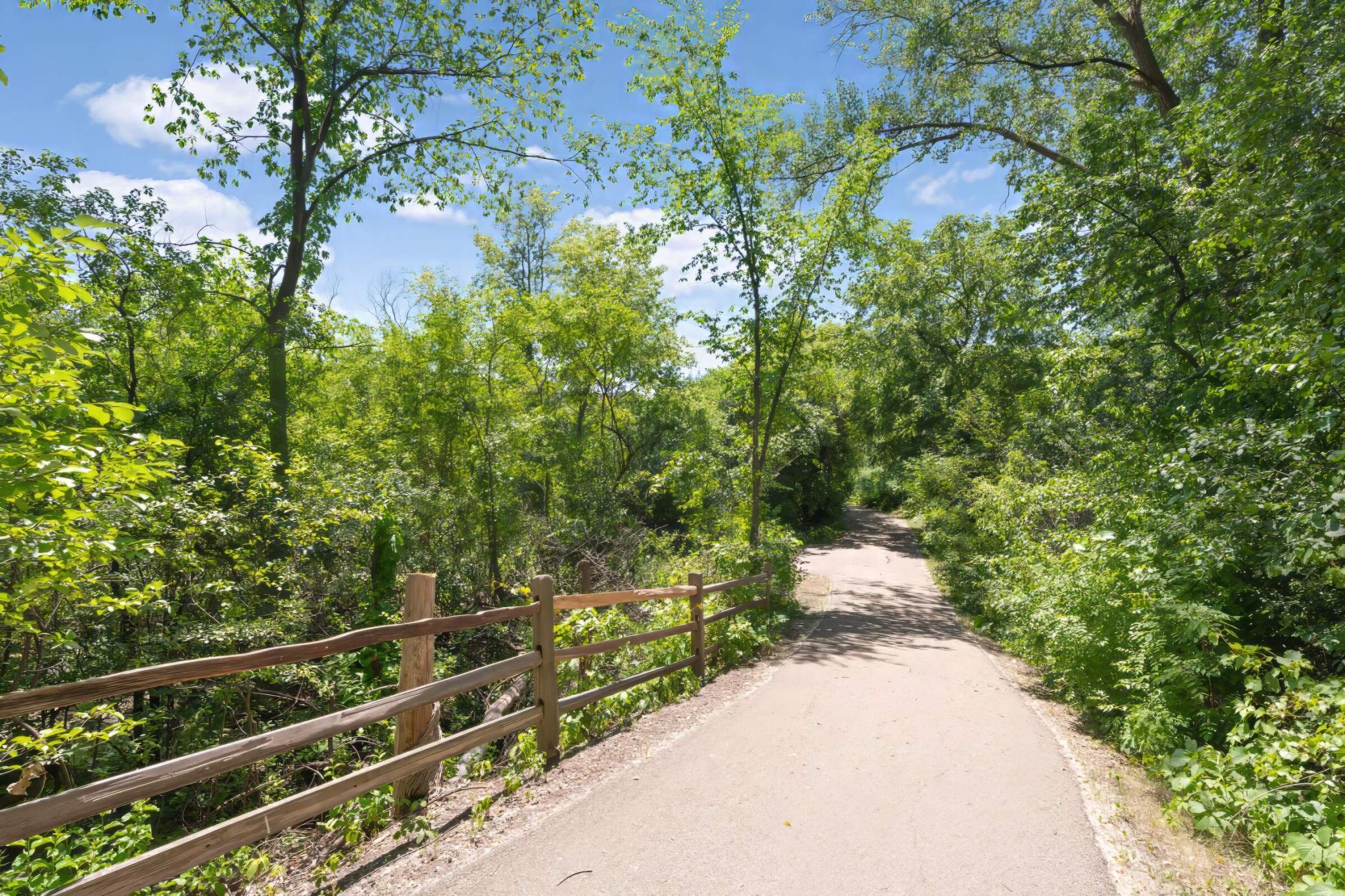 View of Residential at 6710 Vernon Avenue #409, Edina MN 55436, Edina (33 of 38) - Mike Wilen | Minnesota Team Real Estate