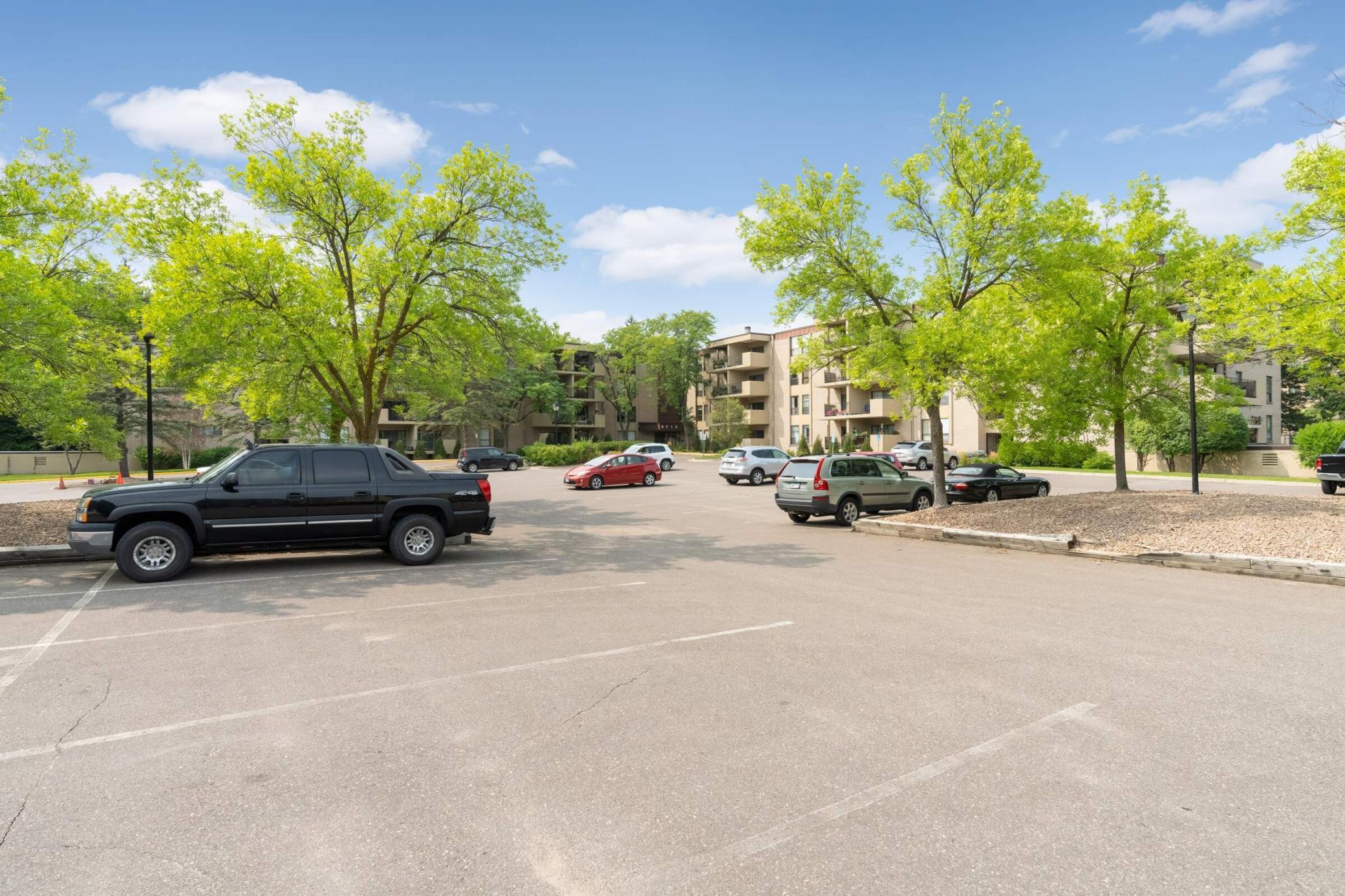 View of Residential at 6710 Vernon Avenue #409, Edina MN 55436, Edina (20 of 38) - Mike Wilen | Minnesota Team Real Estate