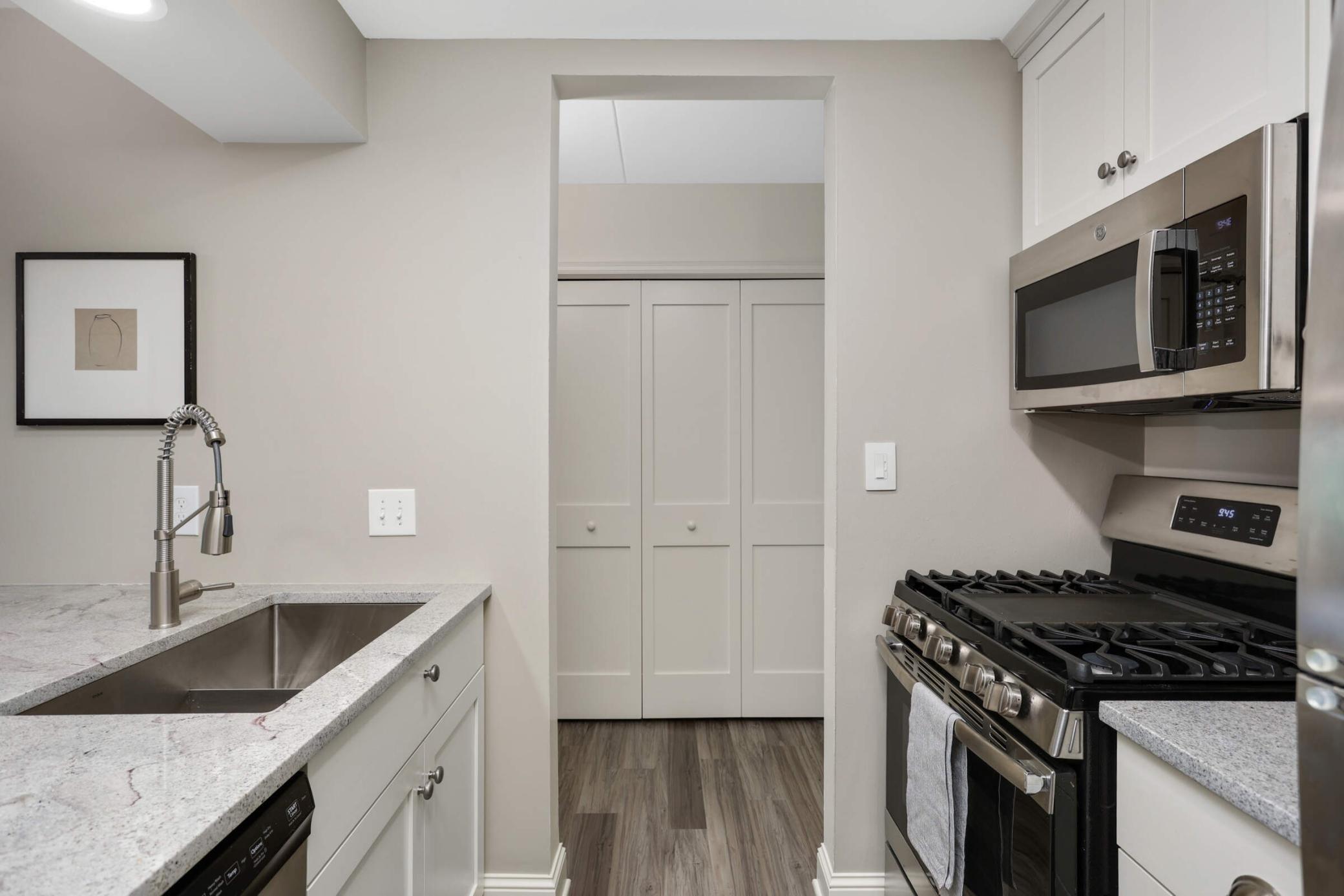 View of Residential at 6710 Vernon Avenue #409, Edina MN 55436, Edina (14 of 38) - Mike Wilen | Minnesota Team Real Estate