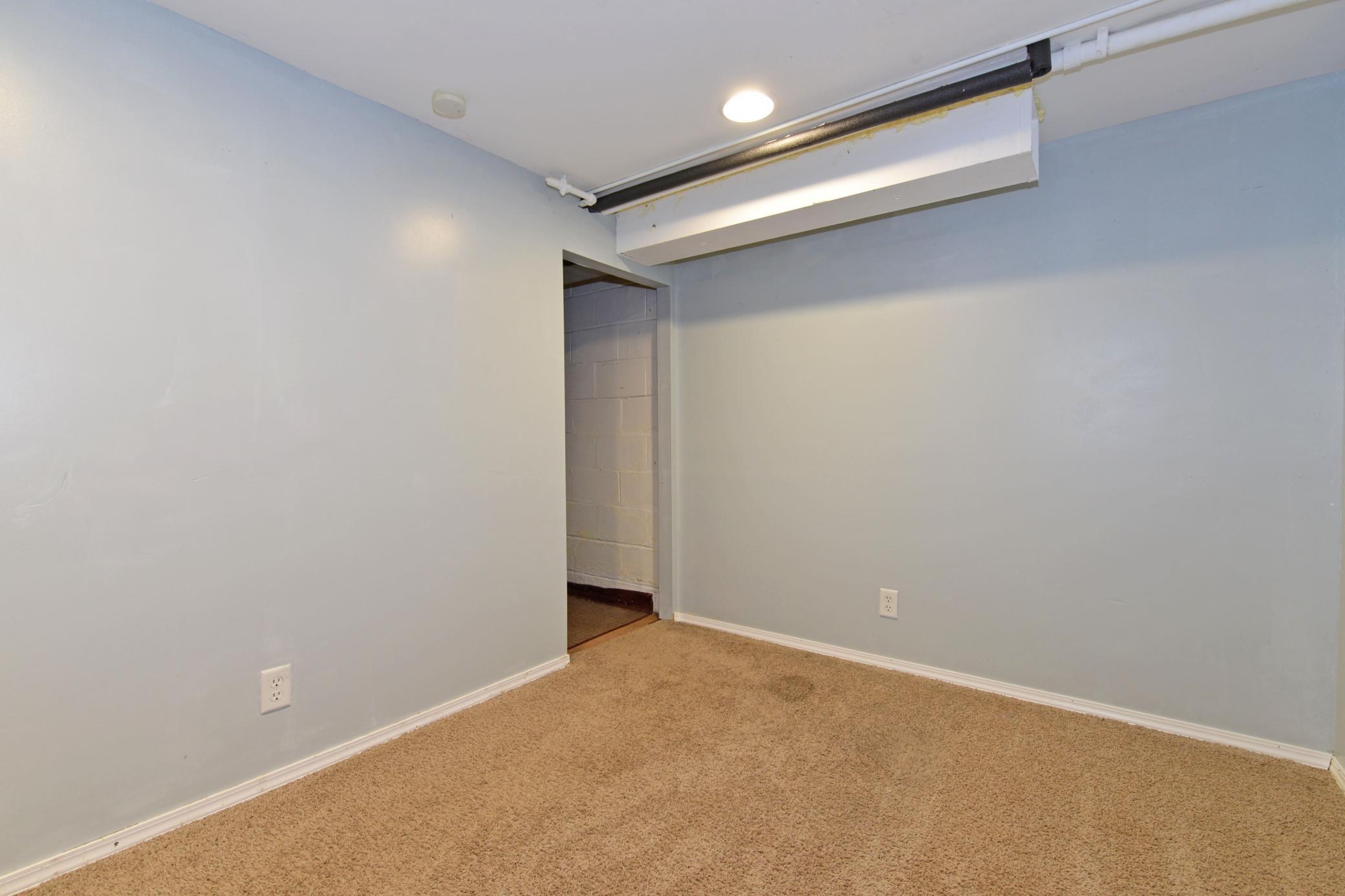 View of Residential at 6806 Scott Avenue, Brooklyn Center MN 55429, Brooklyn Center (22 of 32) - Mike Wilen | Minnesota Team Real Estate