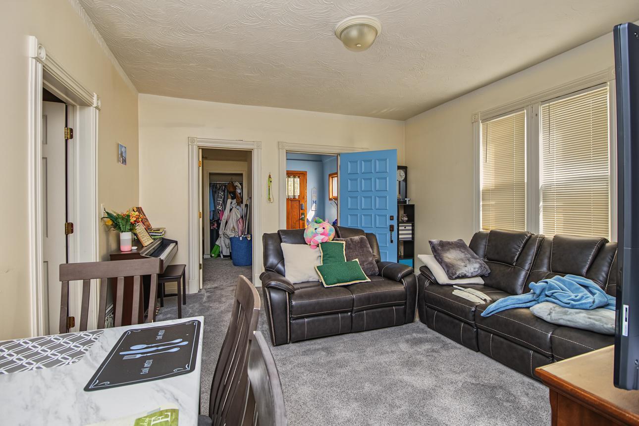View of Residential Income at 970 Sherburne Avenue, Saint Paul MN 55104, Saint Paul (3 of 23) - Mike Wilen | Minnesota Team Real Estate