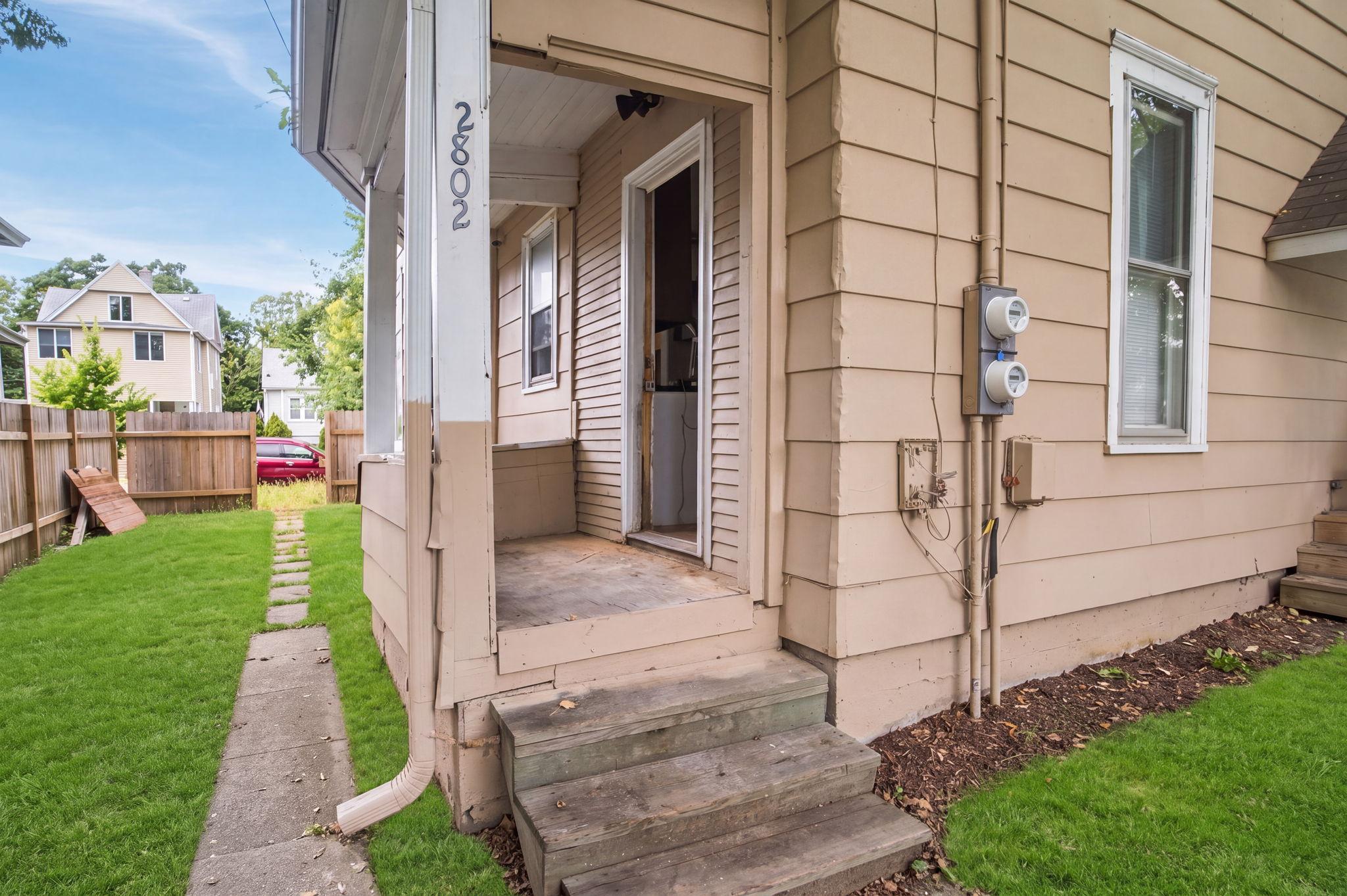 View of Residential Income at 2802 Girard Avenue, Minneapolis MN 55411, Minneapolis (30 of 32) - Mike Wilen | Minnesota Team Real Estate