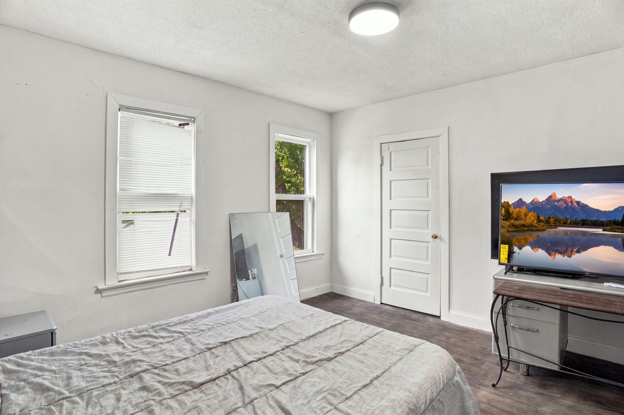 View of Residential Income at 2802 Girard Avenue, Minneapolis MN 55411, Minneapolis (26 of 32) - Mike Wilen | Minnesota Team Real Estate