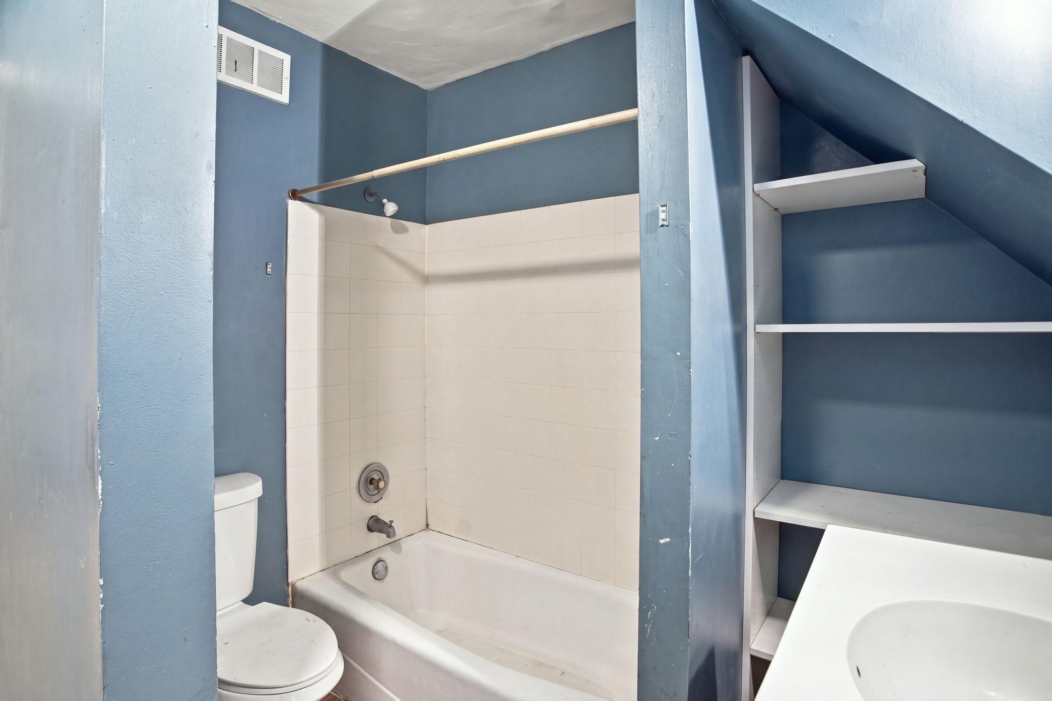 View of Residential Income at 2802 Girard Avenue, Minneapolis MN 55411, Minneapolis (24 of 32) - Mike Wilen | Minnesota Team Real Estate